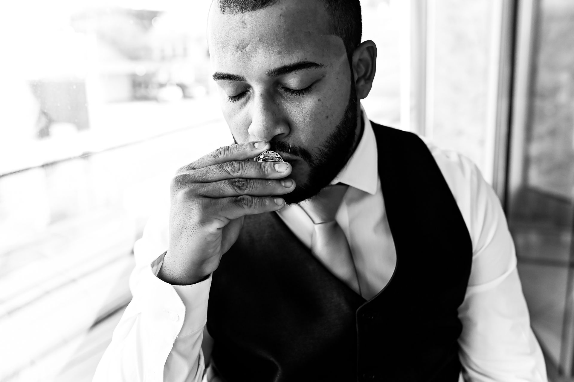 "Amor em Sintonia: A Jornada de Vitoria e Sidicley" - 2 - 6