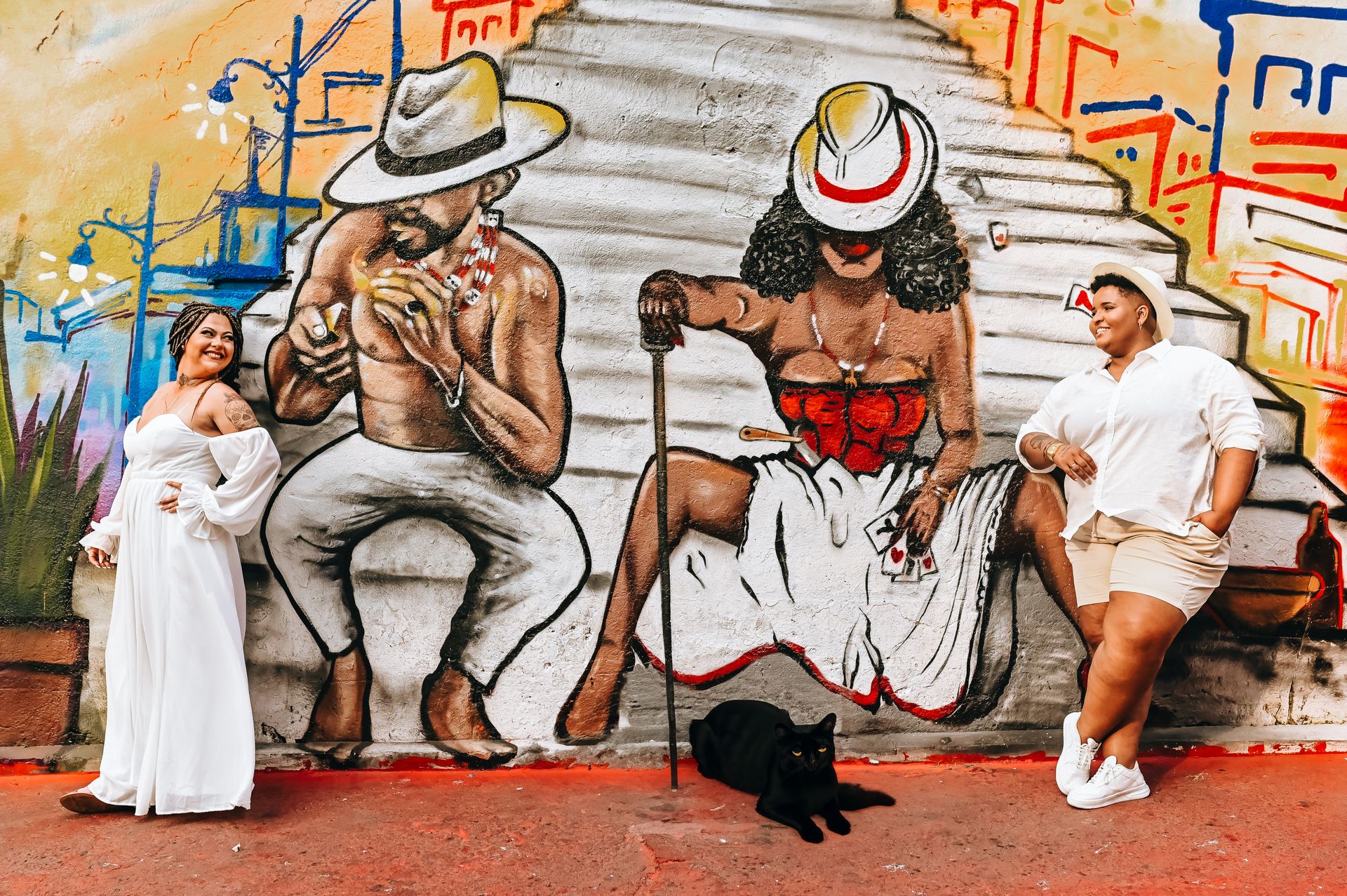 "Thaiara e Thalita: O Amor que Venceu o Preconceito nos Arcos da Lapa" - 2 - 6