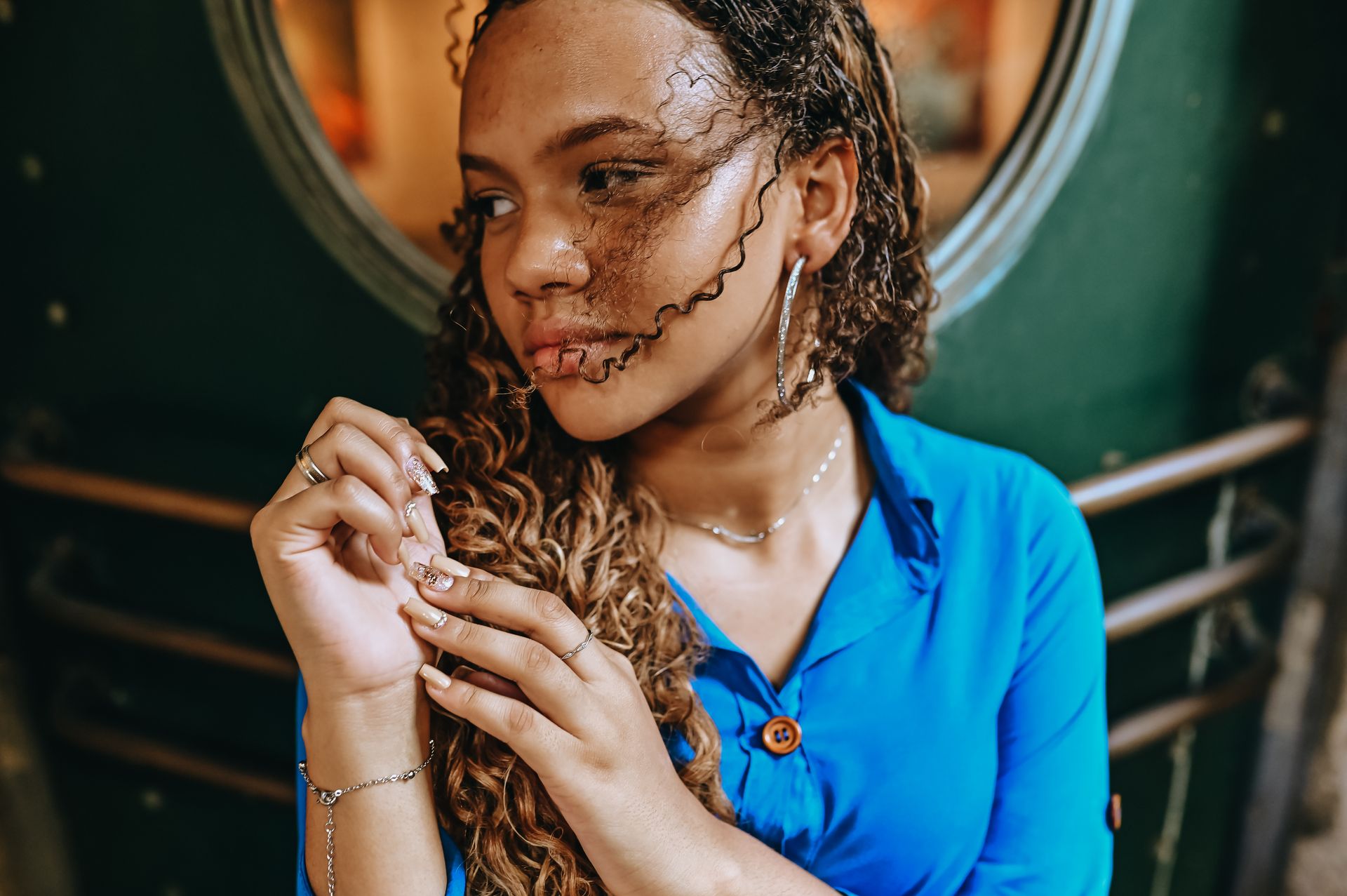 "Quinze Primaveras: A Jornada Fotográfica de Isadora" - 2 - 6