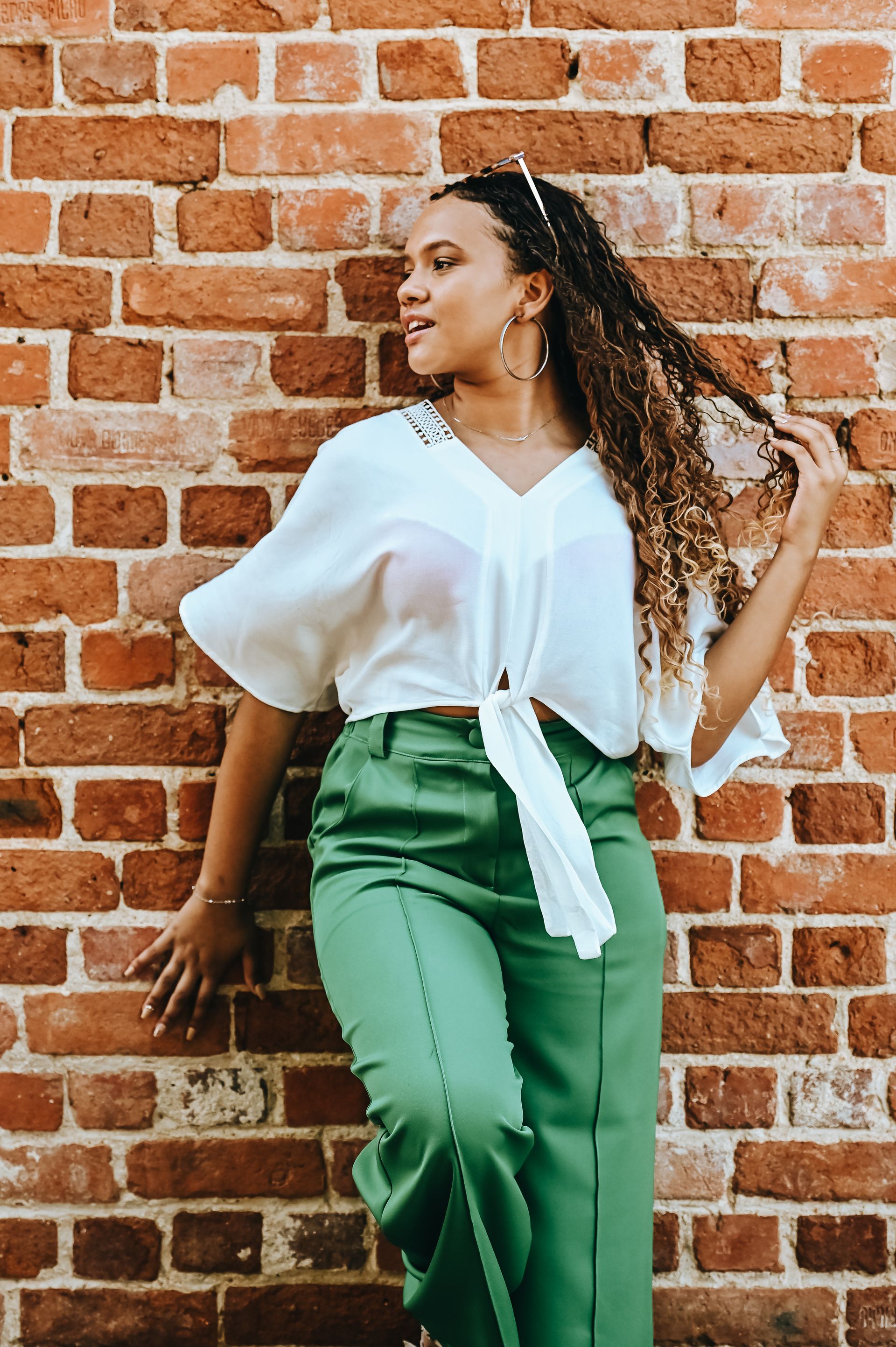 "Quinze Primaveras: A Jornada Fotográfica de Isadora" - 2 - 14