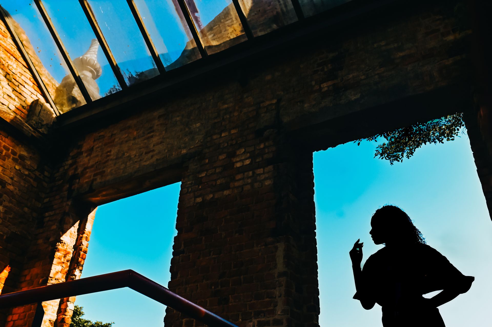 "Quinze Primaveras: A Jornada Fotográfica de Isadora" - 2 - 13