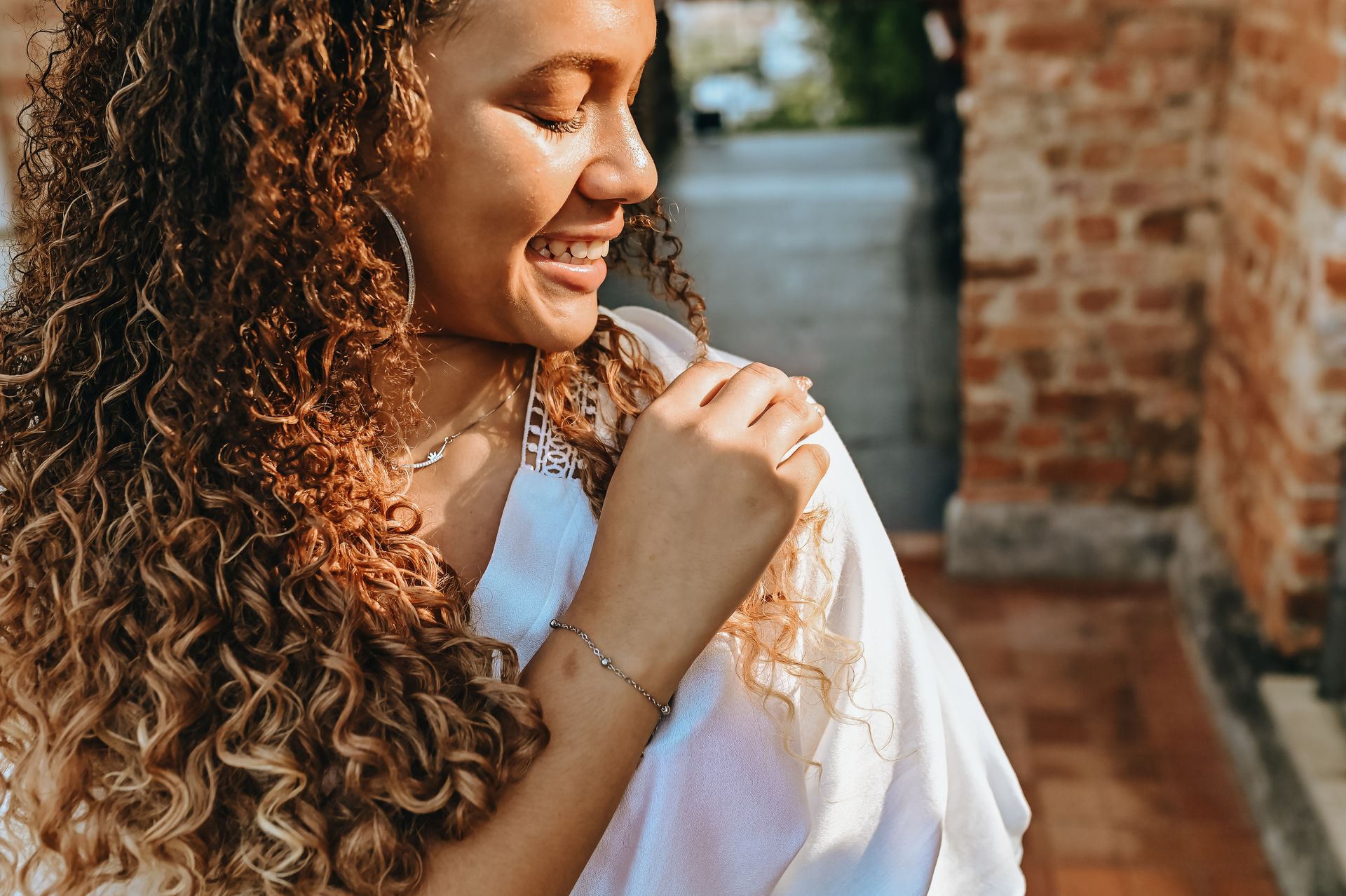 "Quinze Primaveras: A Jornada Fotográfica de Isadora" - 2 - 15