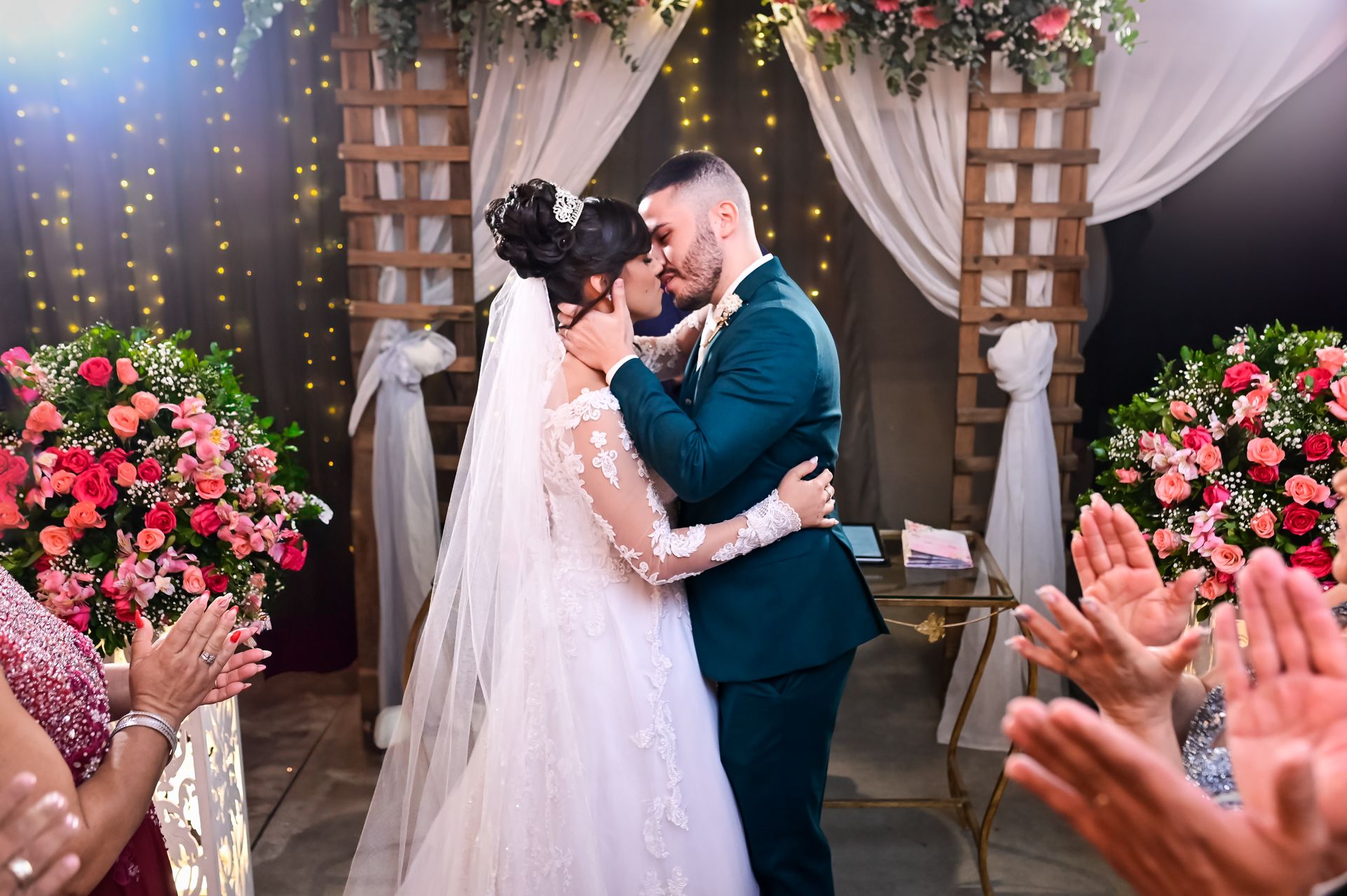 "Juntos para Sempre: O Conto de Amor de Ingrid e Leonardo" - 2 - 32