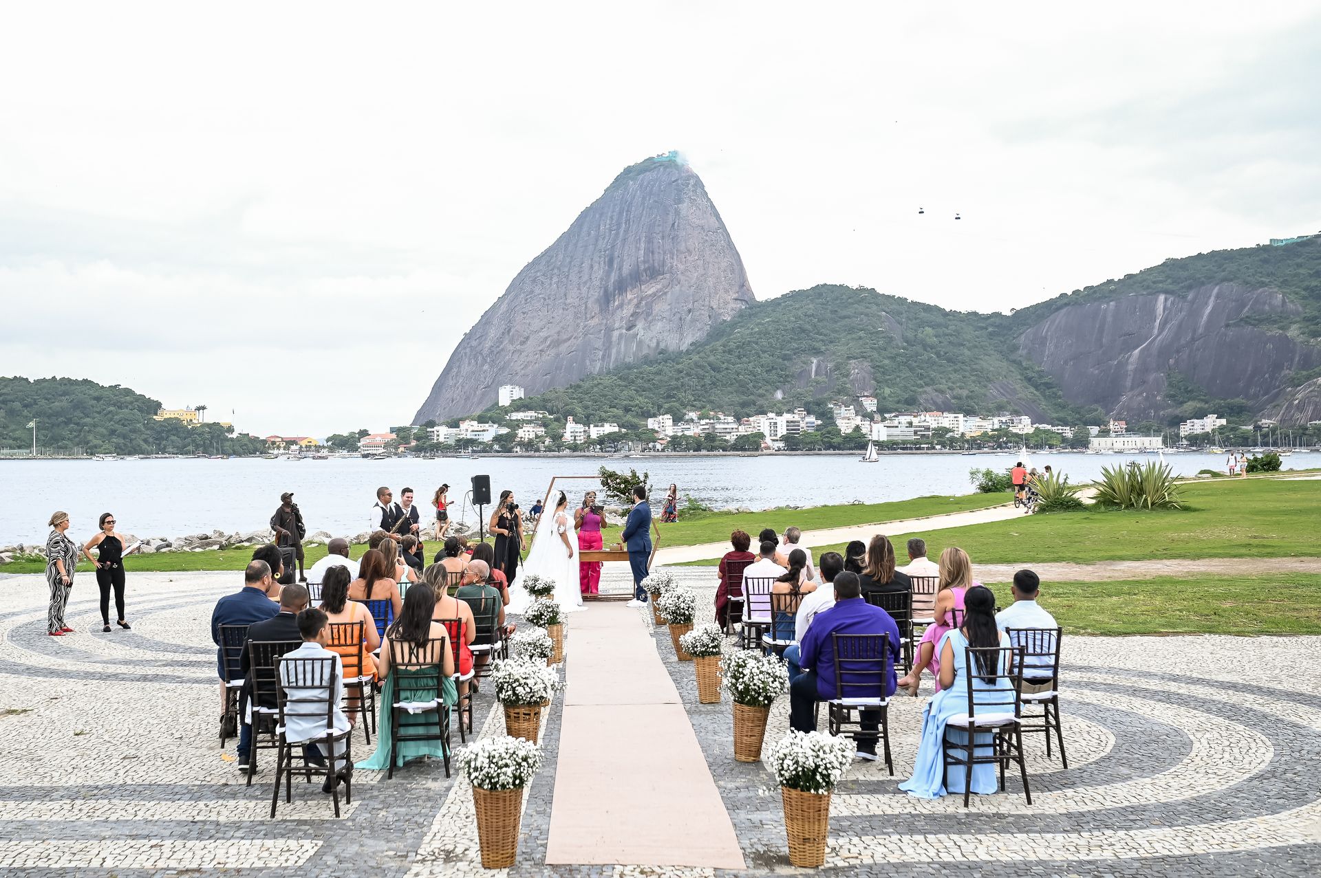 "Harmonia de Amor: O Capítulo Inesquecível de Priscila & Taryk" - 2 - 8