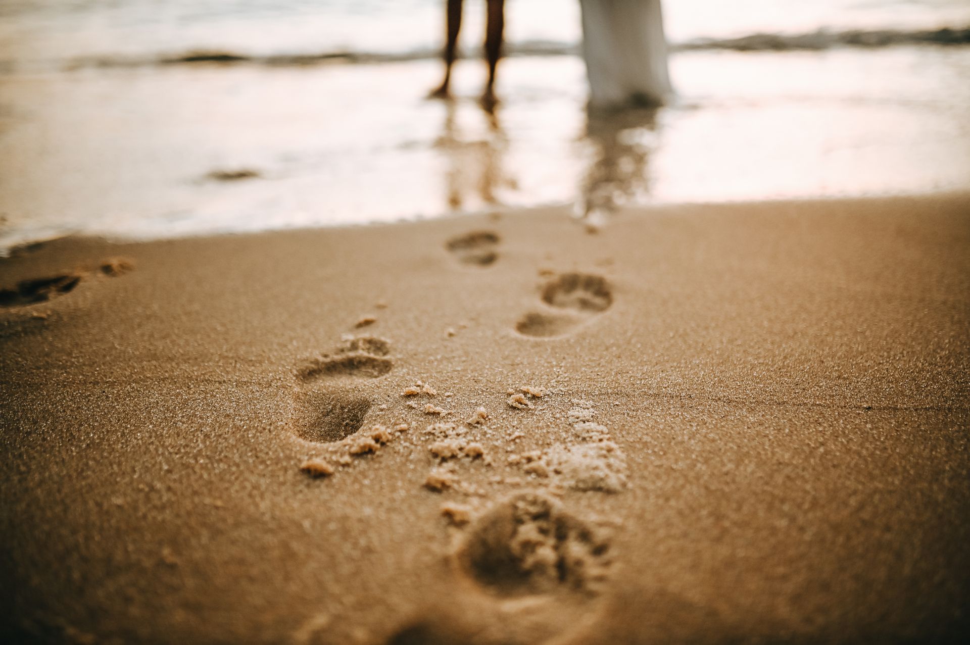 "Memórias Entrelaçadas: A Jornada de Richard e Vitória" - 2 - 4