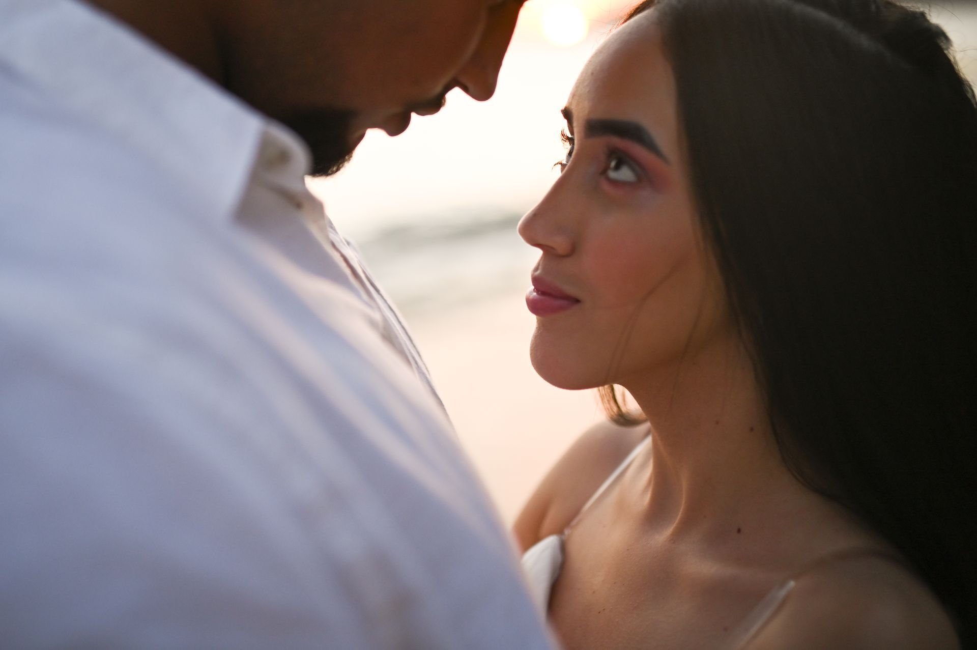 "Memórias Entrelaçadas: A Jornada de Richard e Vitória" - 2 - 0