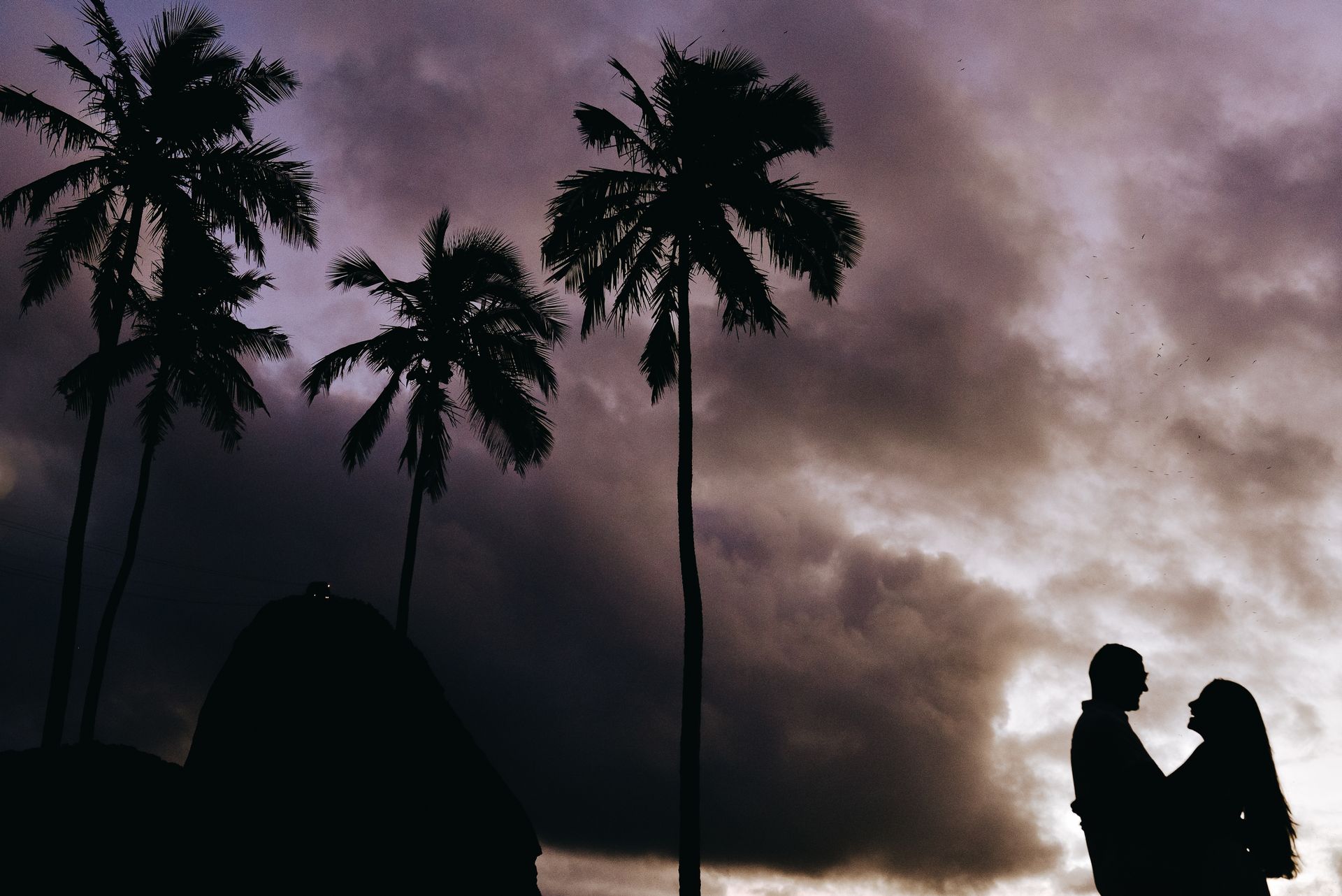 "Juntos na Jornada: Ensaio Pré-Wedding de Rebeca e Vinicius" - 2 - 4