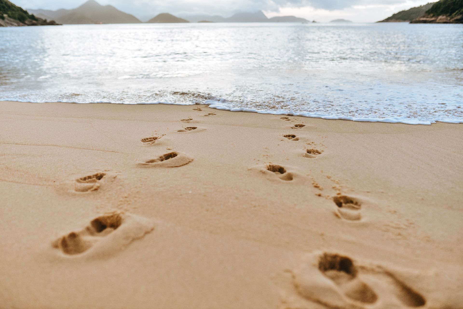 "Juntos na Jornada: Ensaio Pré-Wedding de Rebeca e Vinicius" - 2 - 3
