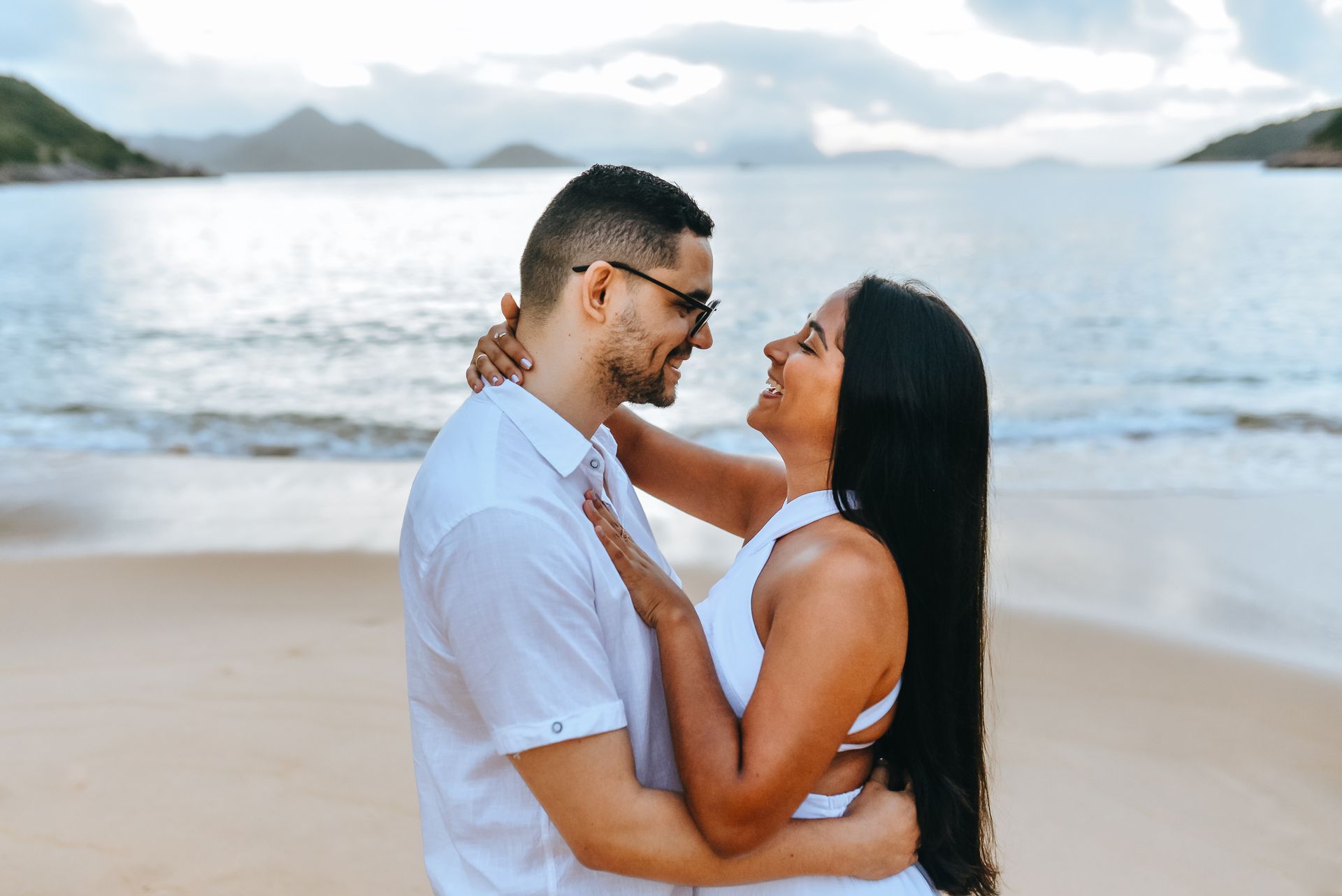 "Juntos na Jornada: Ensaio Pré-Wedding de Rebeca e Vinicius" - 2 - 5