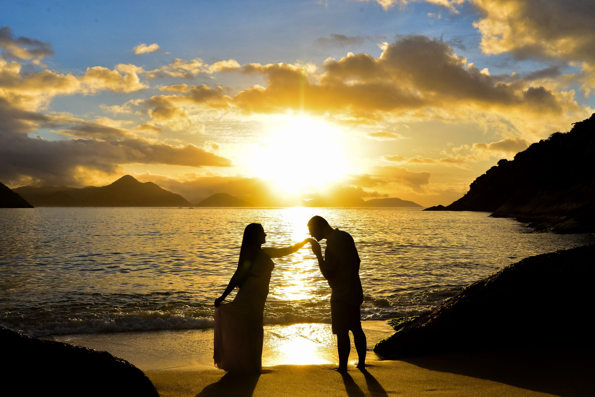 "Juntos na Jornada: Ensaio Pré-Wedding de Rebeca e Vinicius" - 2 - 11