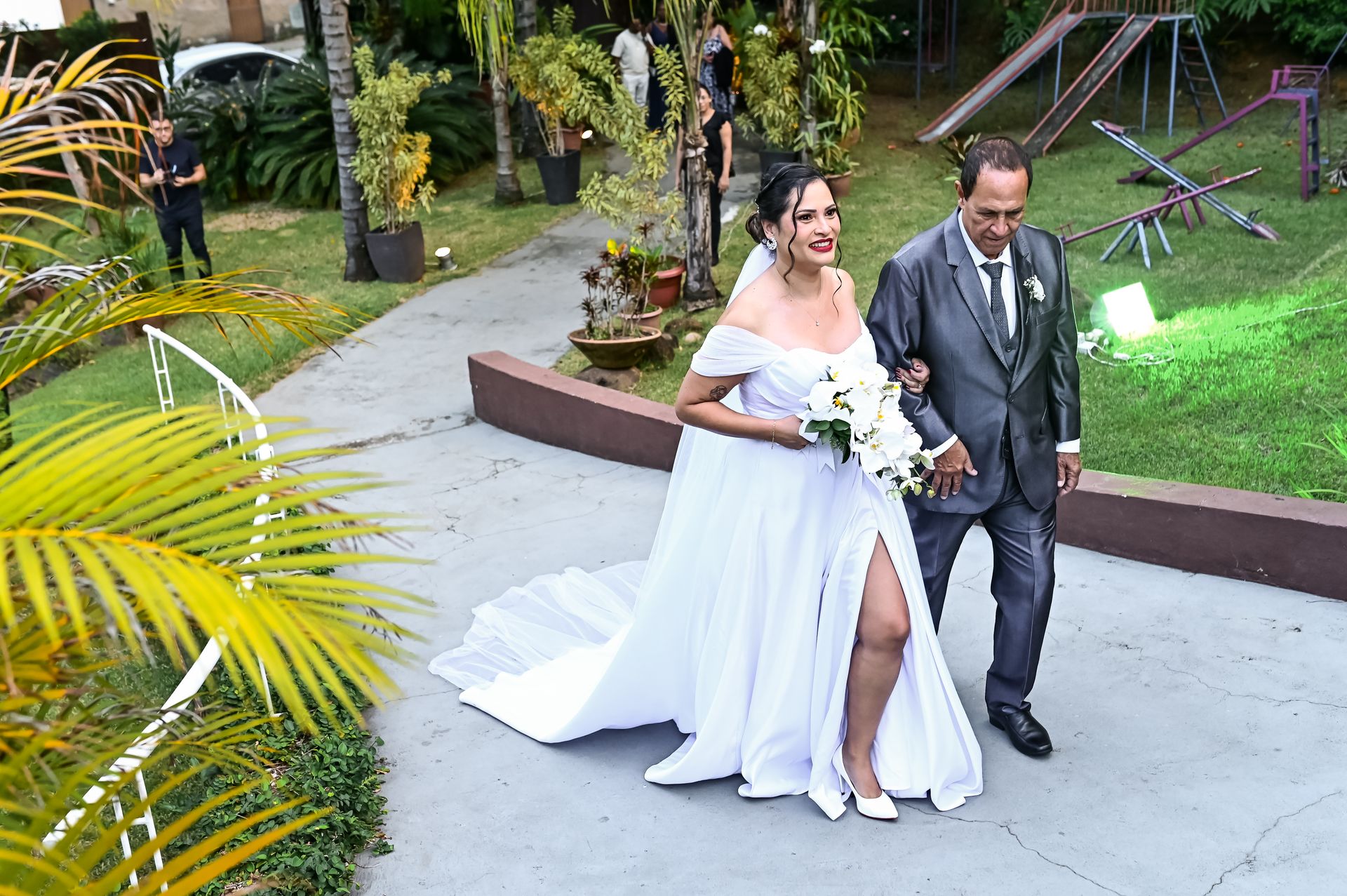 "Unidos para Sempre: Ludmila & Karim - Memórias de Amor" - 3 - 9