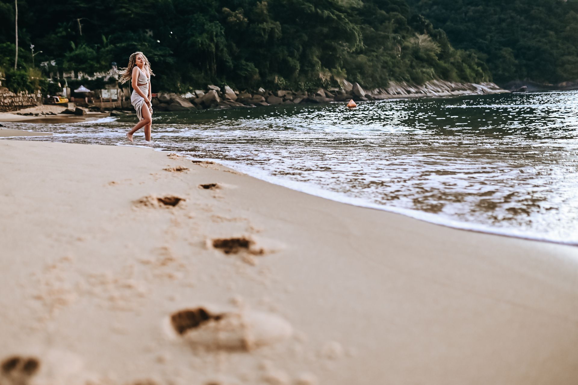 "Bárbara: Sonhos ao amanhacer na Praia" - 2 - 11
