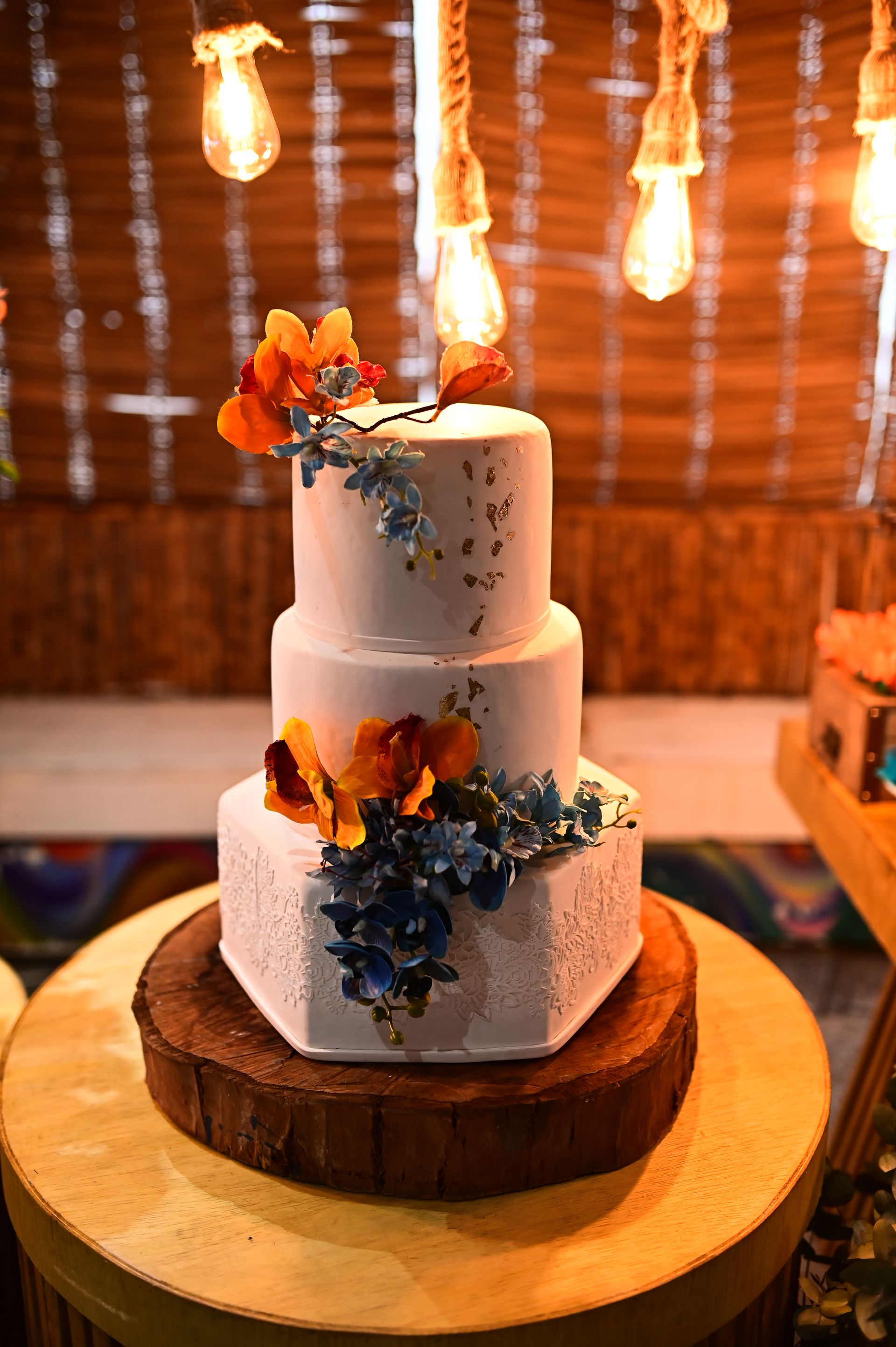 Amor Sob a Chuva: O Encantador Casamento de Roberta e Alessandro na Praia da Barra da Tijuca - 2 - 23