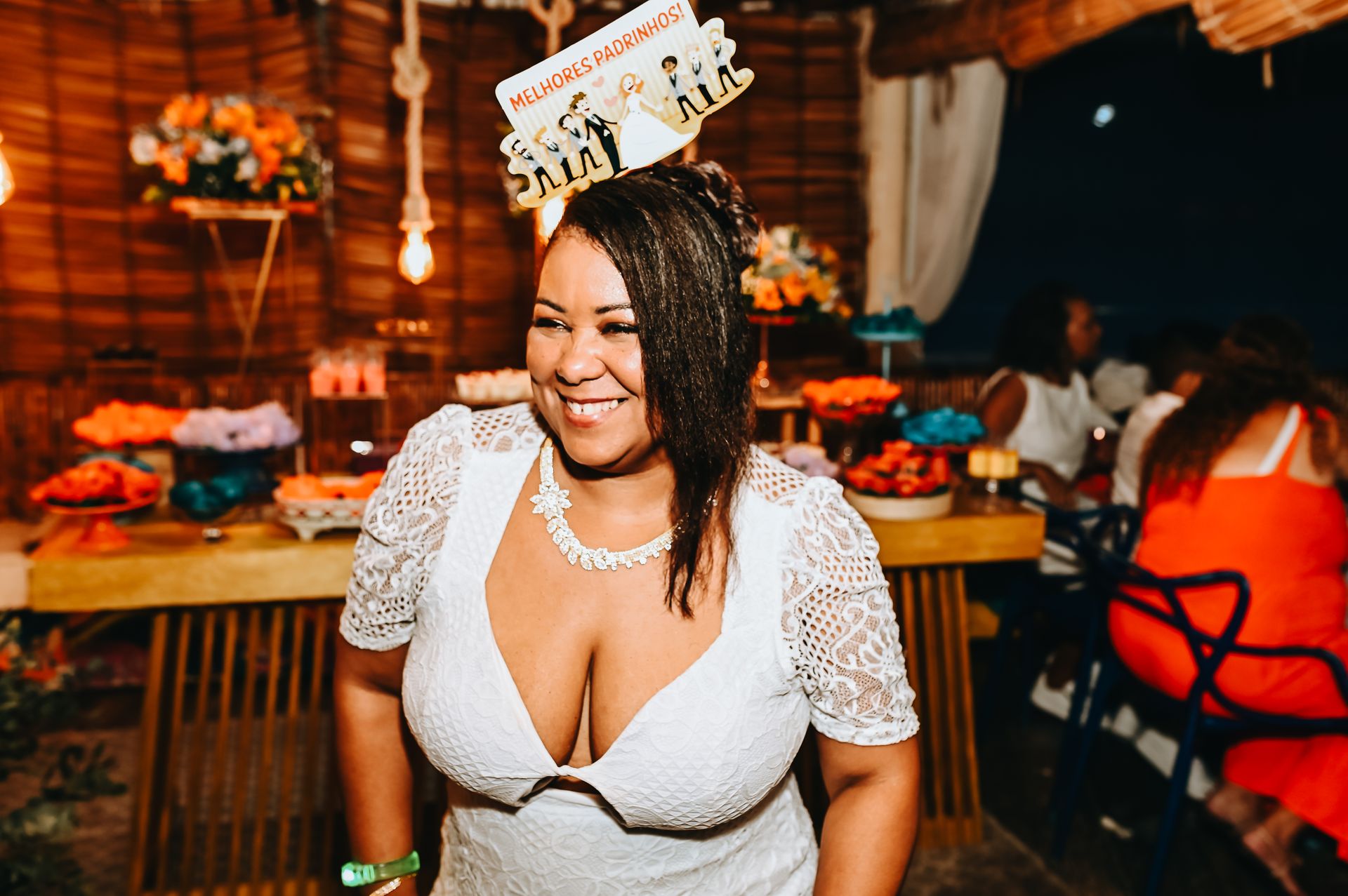 Amor Sob a Chuva: O Encantador Casamento de Roberta e Alessandro na Praia da Barra da Tijuca - 2 - 46