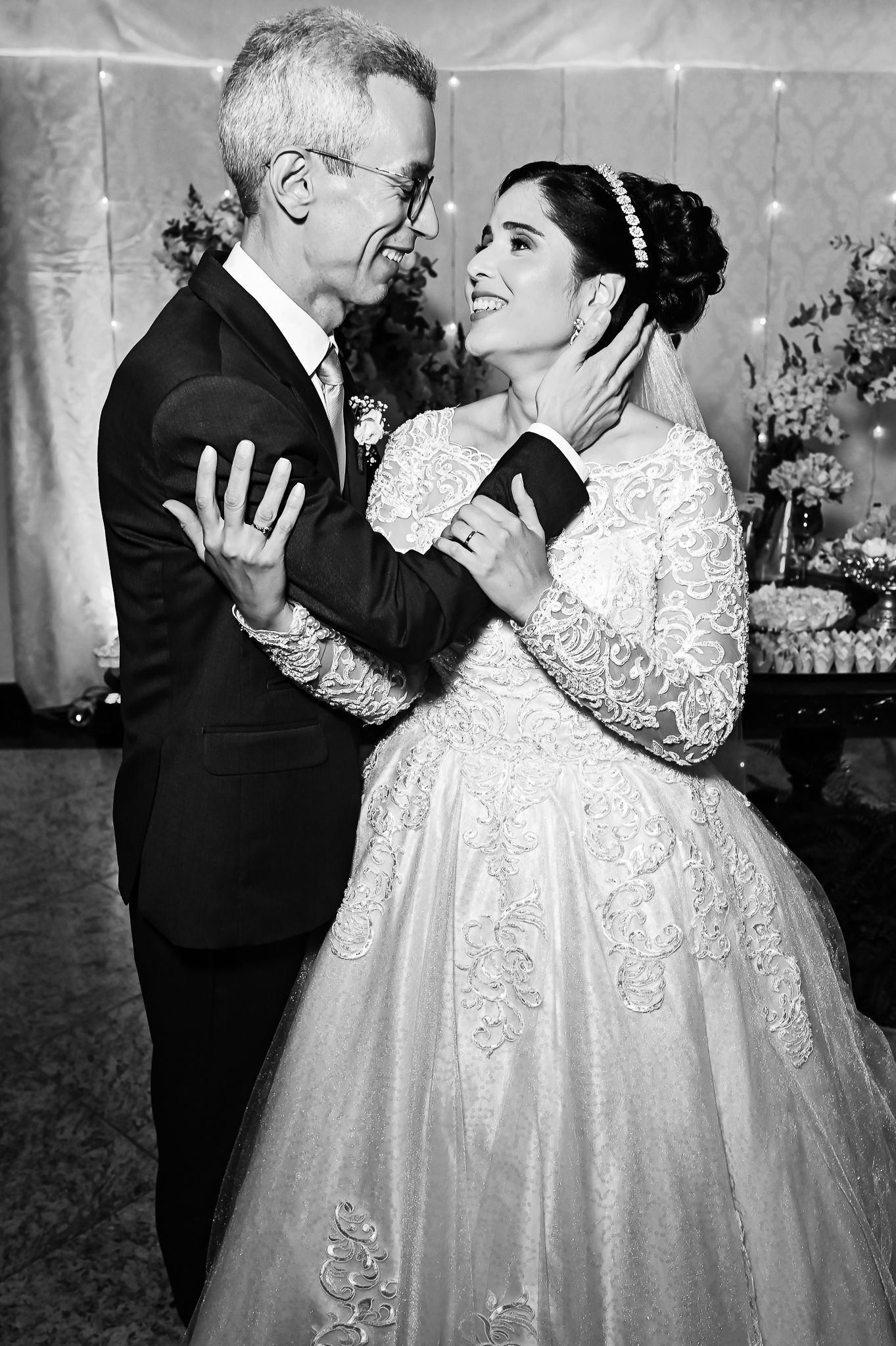 Amor e Fé: A União de Vagner e Joyce na Paróquia Santa Terezinha - 2 - 1