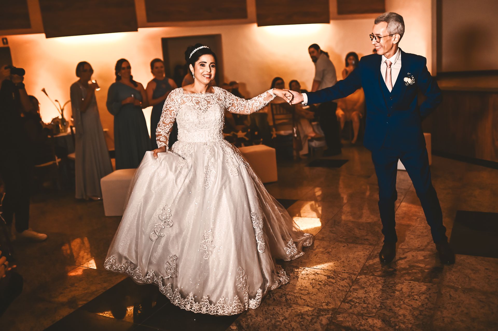 Amor e Fé: A União de Vagner e Joyce na Paróquia Santa Terezinha - 2 - 5