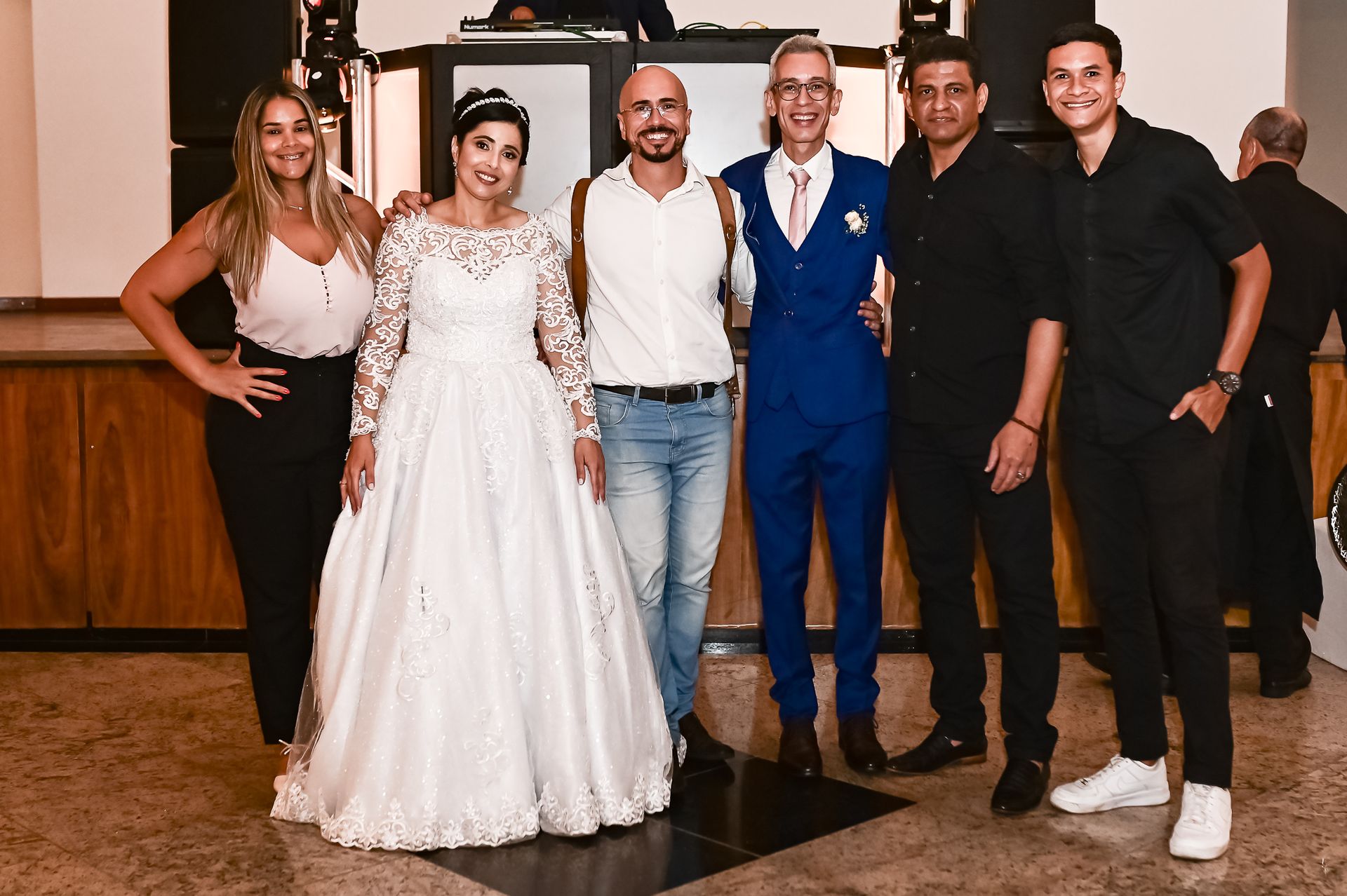 Amor e Fé: A União de Vagner e Joyce na Paróquia Santa Terezinha - 2 - 9