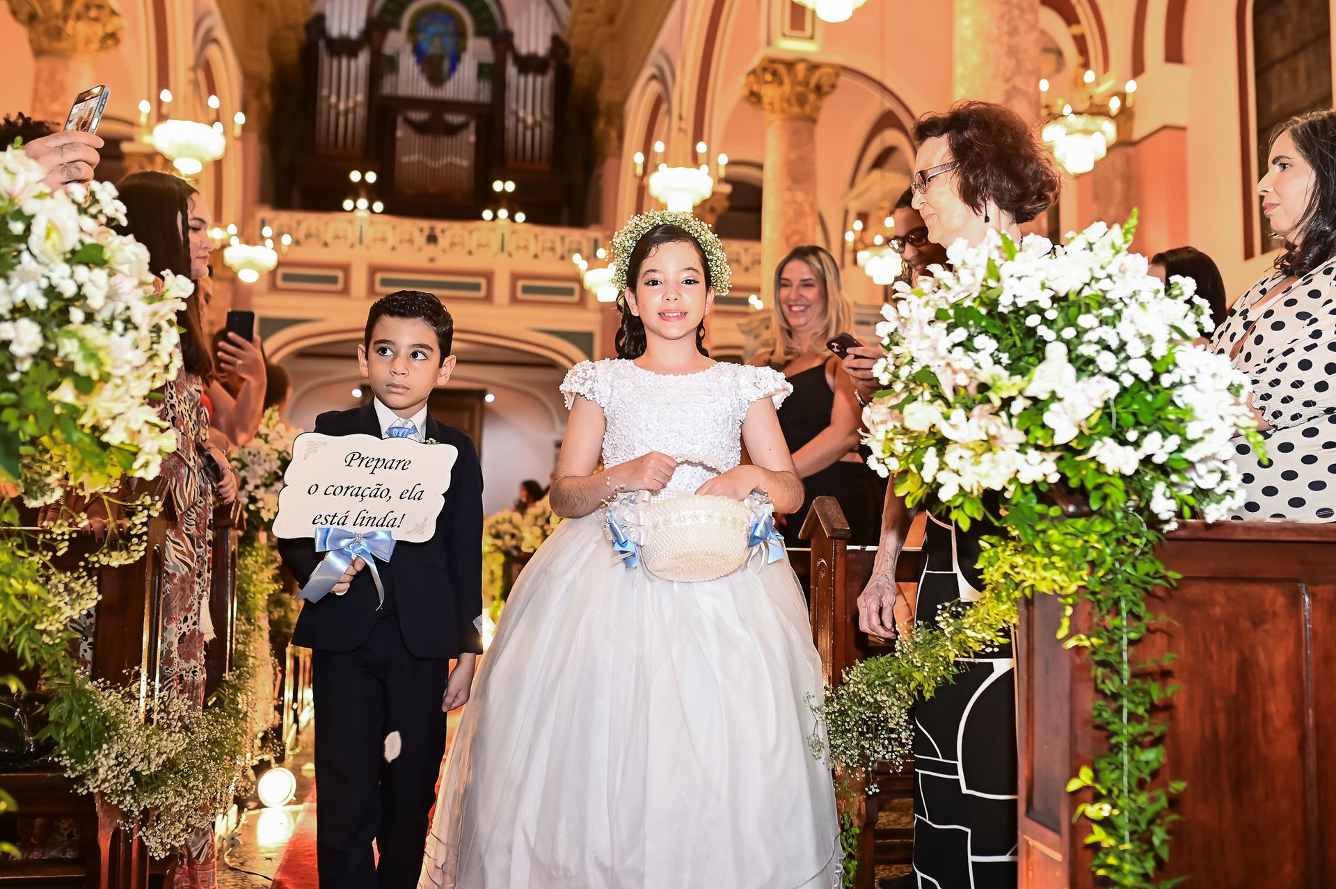 Amor e Fé: A União de Vagner e Joyce na Paróquia Santa Terezinha - 2 - 27
