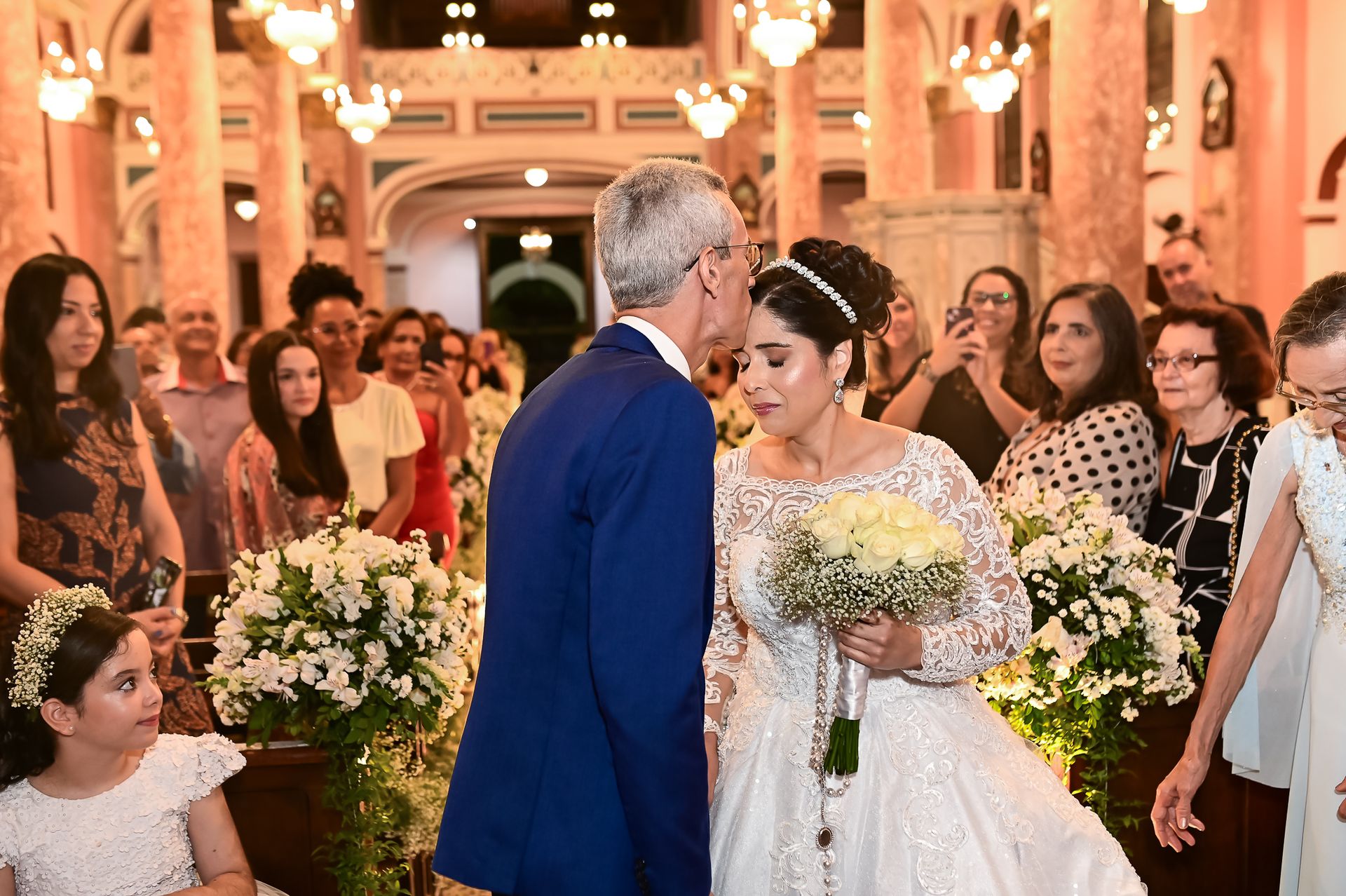 Amor e Fé: A União de Vagner e Joyce na Paróquia Santa Terezinha - 2 - 30