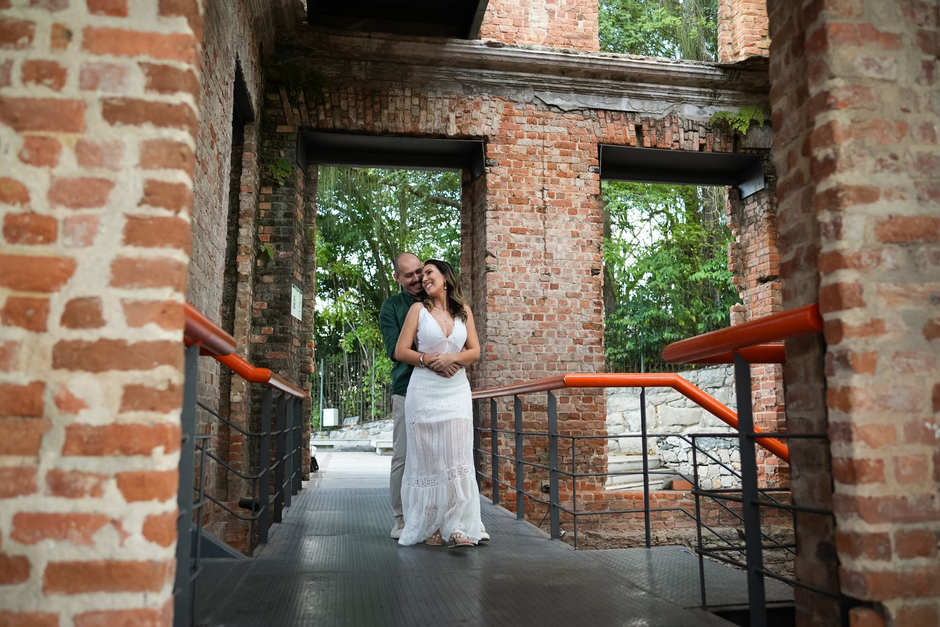 “Entre Ruínas e Céu Azul: O Amor de Clarissa & Gustavo” - 2 - 5