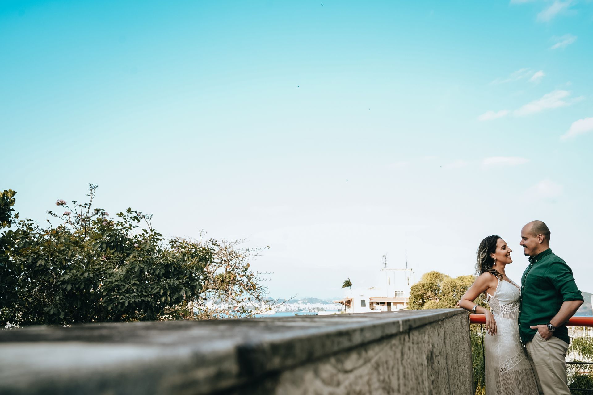 “Entre Ruínas e Céu Azul: O Amor de Clarissa & Gustavo” - 2 - 8