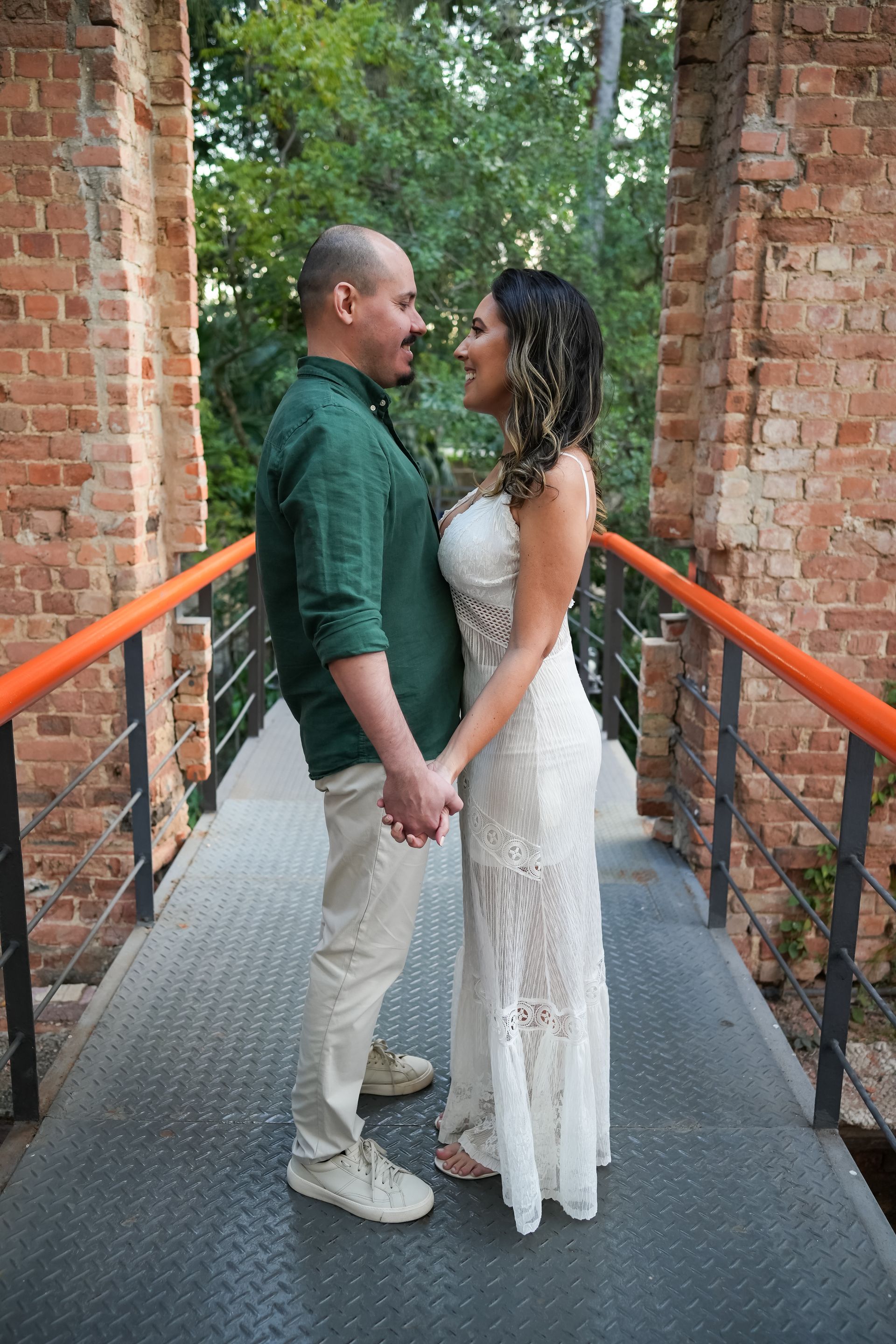 “Entre Ruínas e Céu Azul: O Amor de Clarissa & Gustavo” - 2 - 22