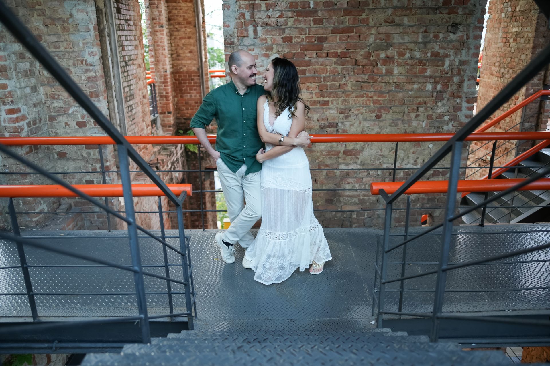 “Entre Ruínas e Céu Azul: O Amor de Clarissa & Gustavo” - 2 - 27