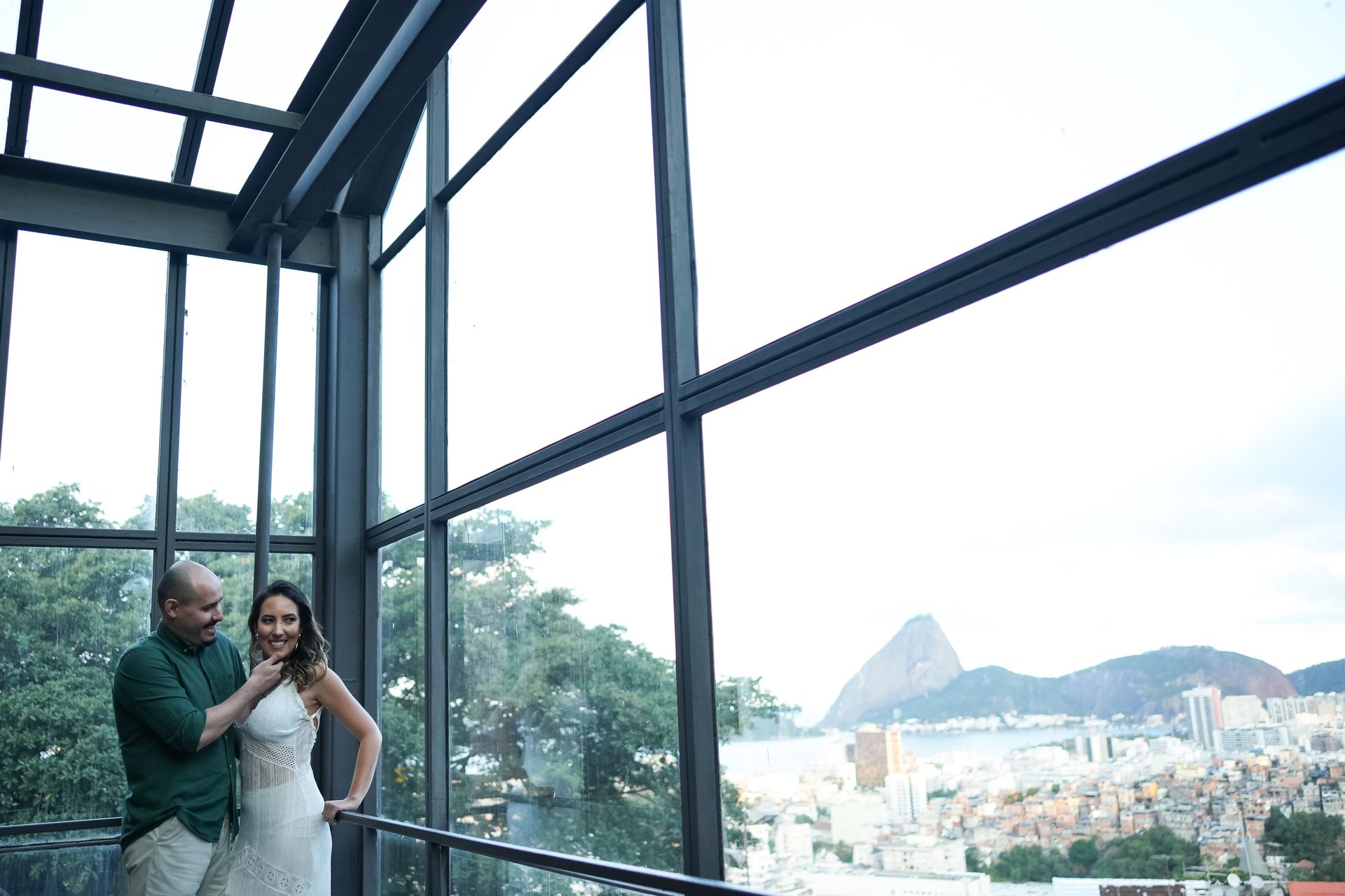 “Entre Ruínas e Céu Azul: O Amor de Clarissa & Gustavo” - 2 - 26