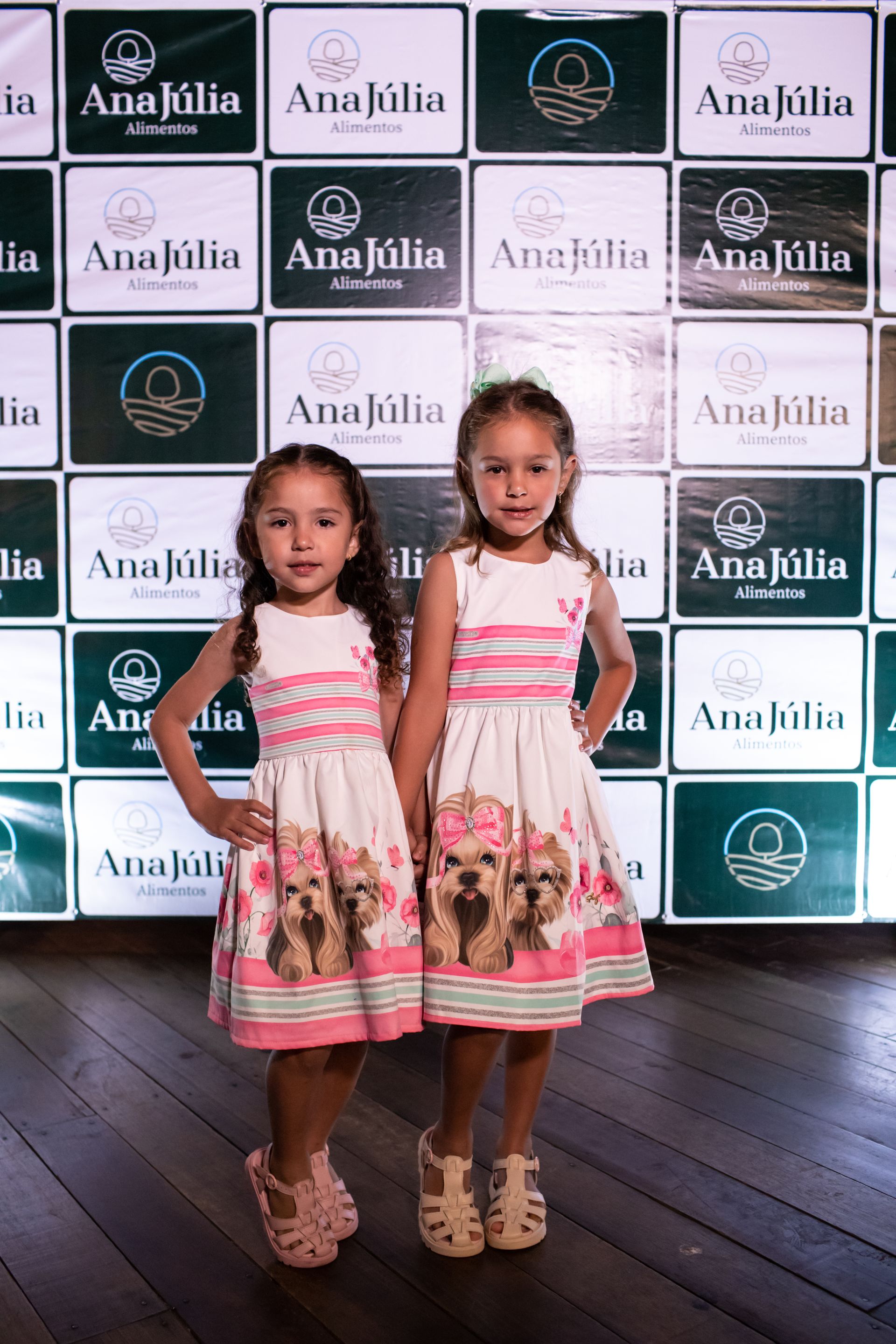 Ana Júlia - Confraternização - 2 - 0