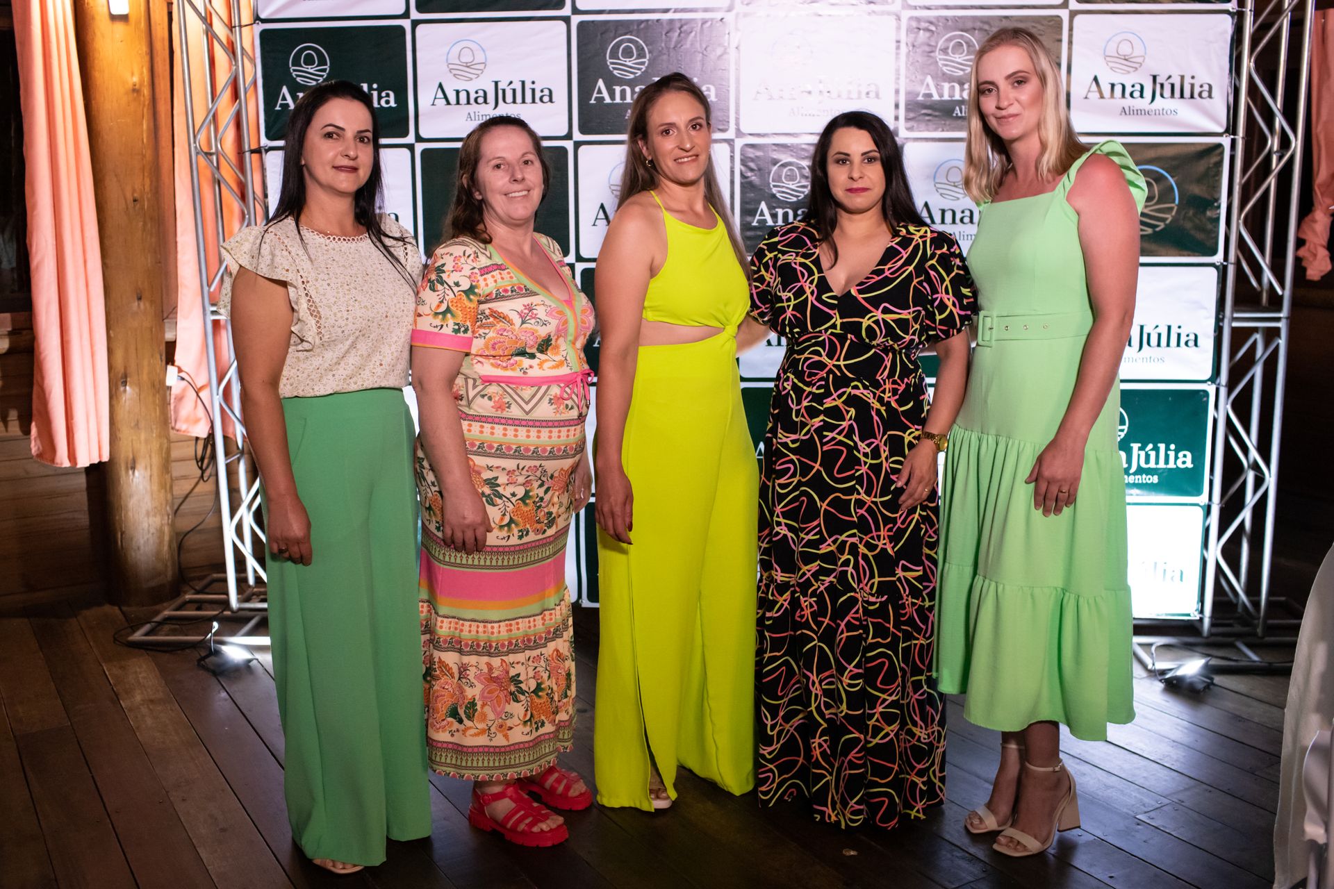 Ana Júlia - Confraternização - 2 - 0