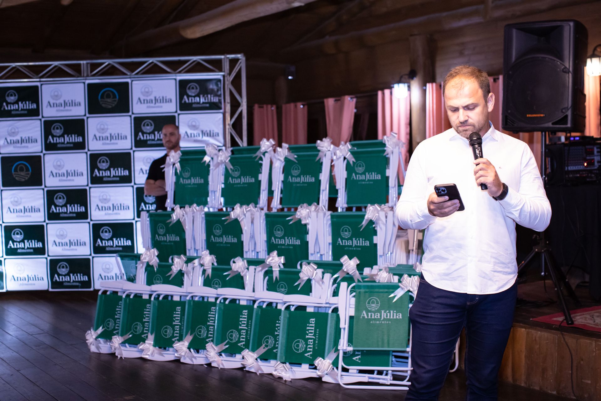 Ana Júlia - Confraternização - 2 - 0