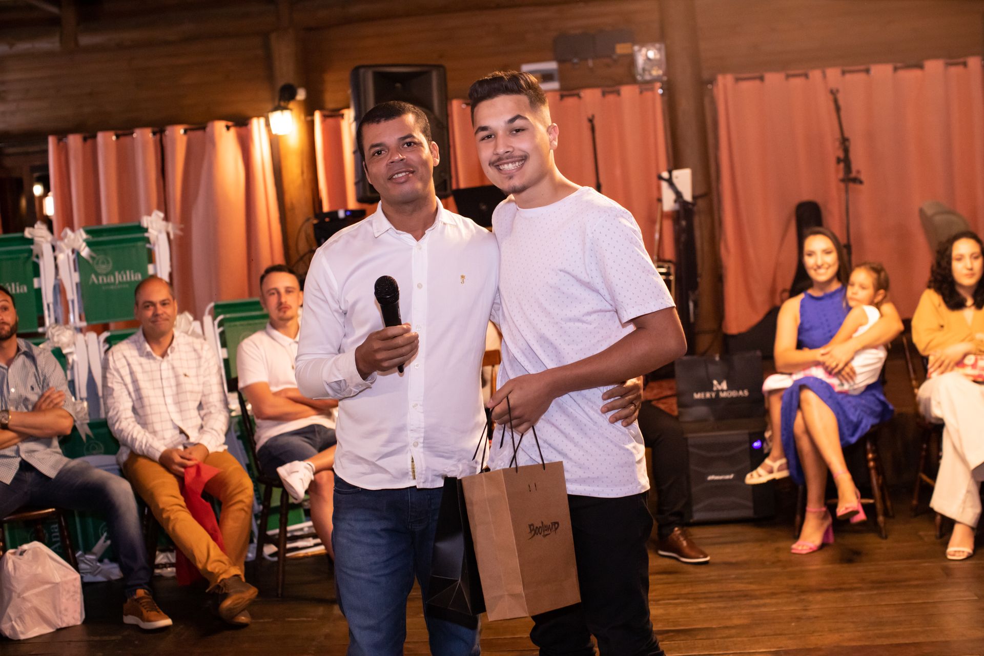 Ana Júlia - Confraternização - 2 - 1