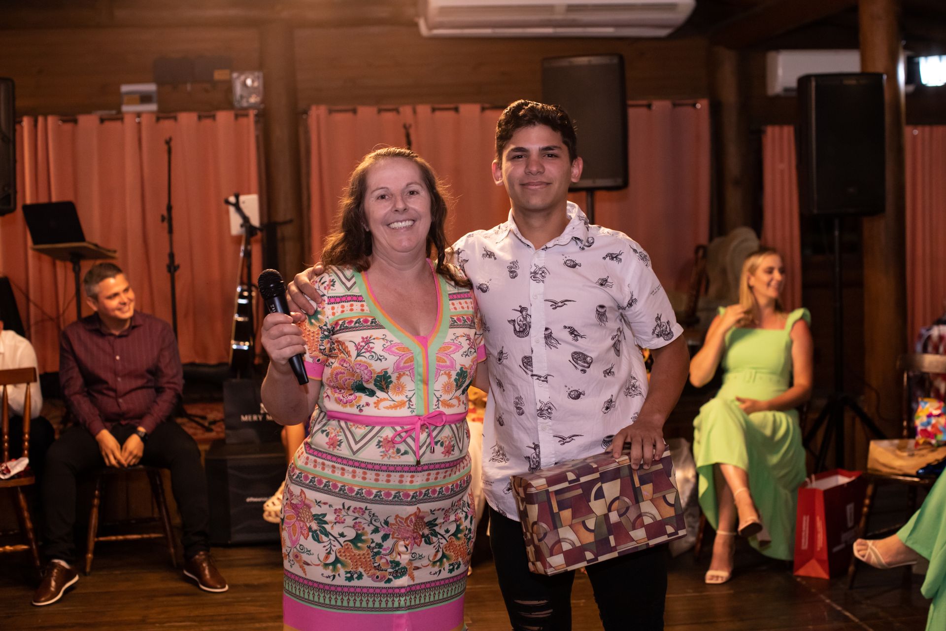 Ana Júlia - Confraternização - 2 - 0