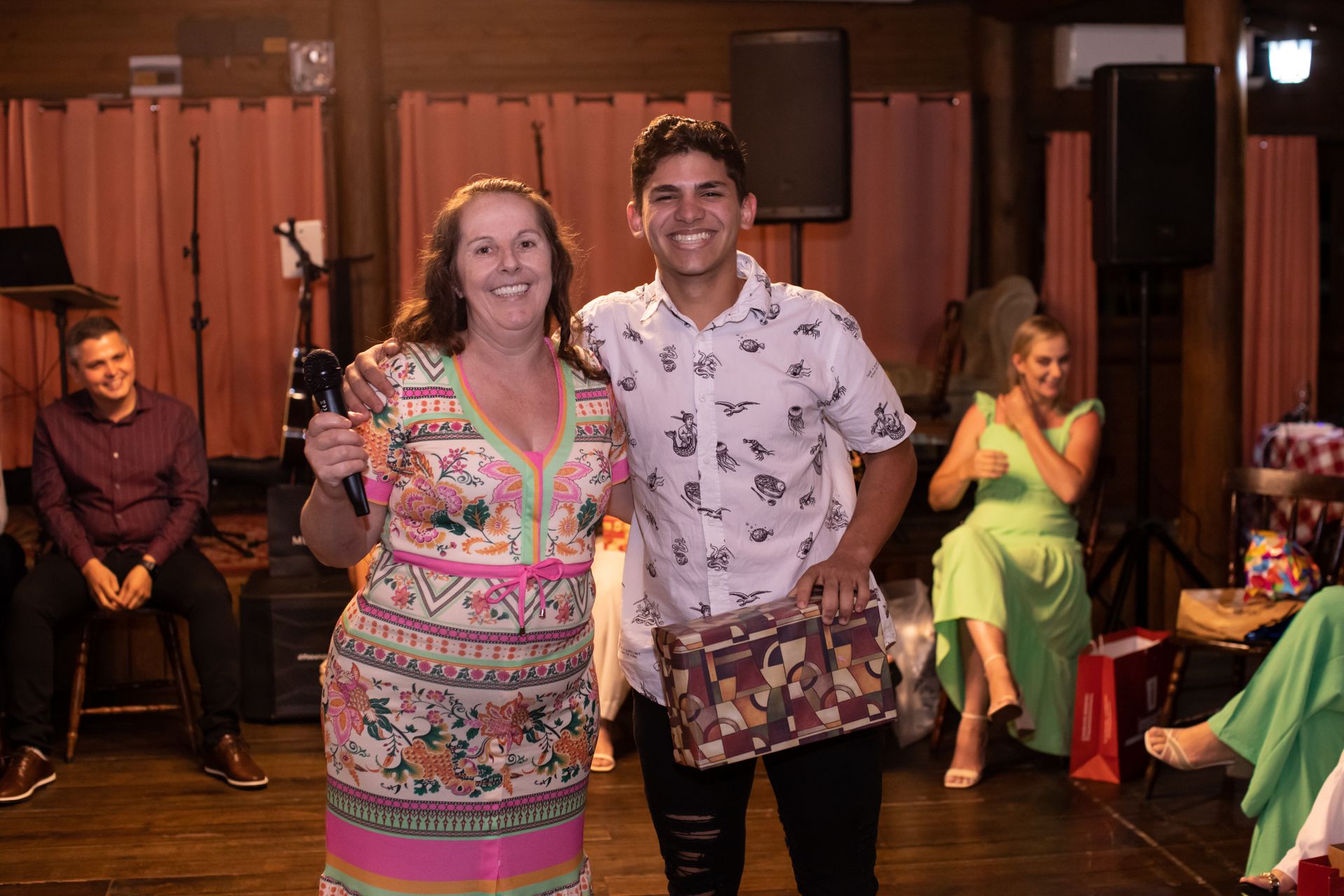 Ana Júlia - Confraternização - 2 - 1