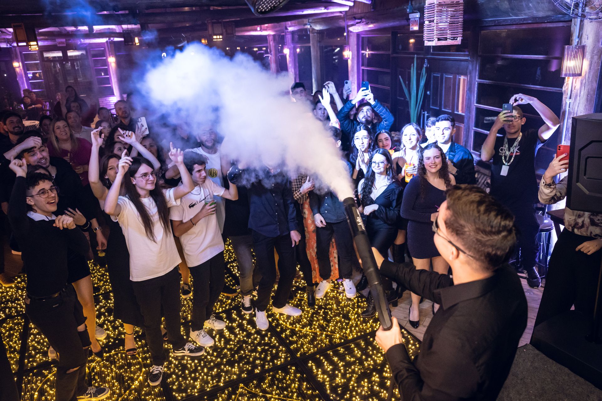 Gustavo - 18 anos - 2 - 1