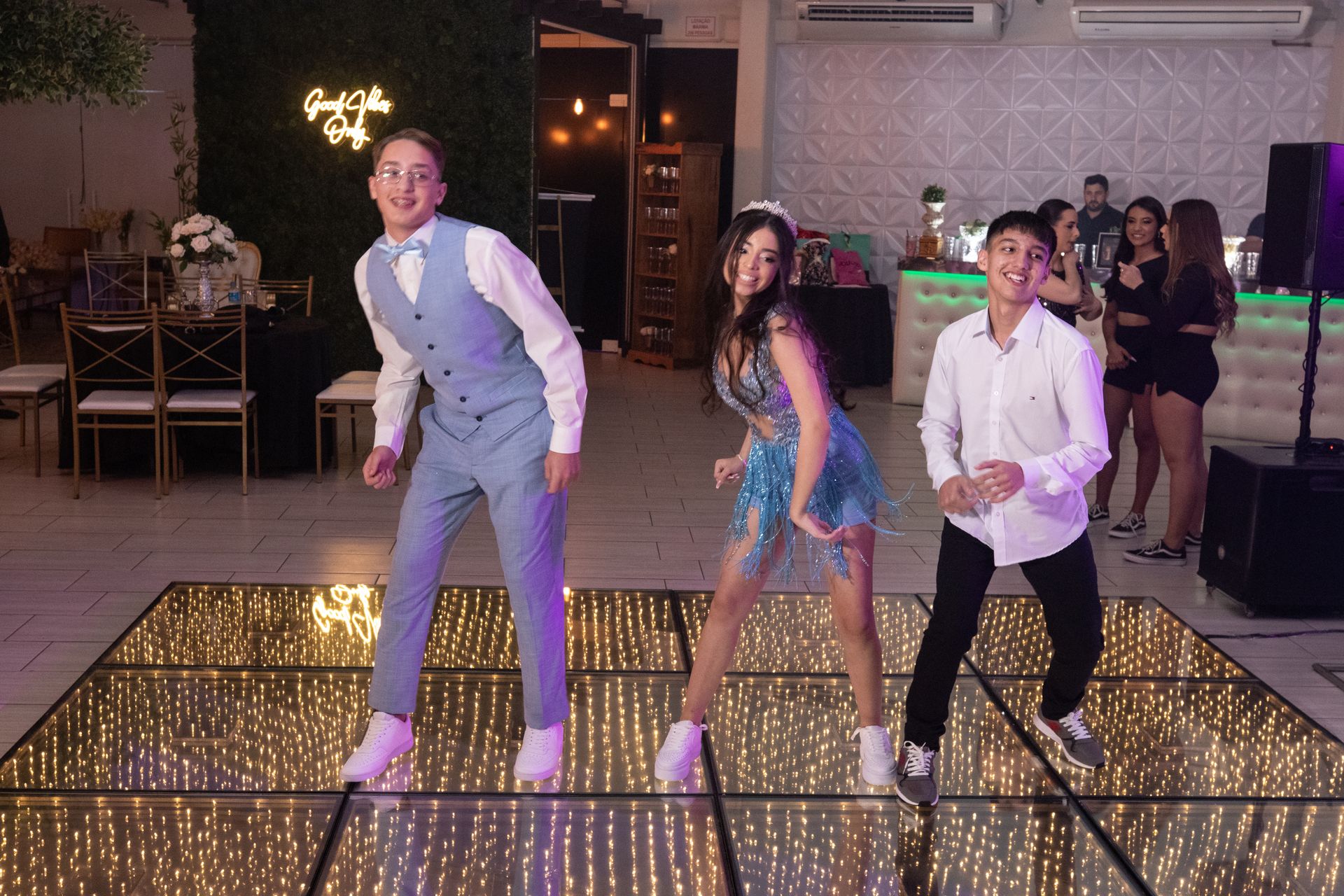 Maria Leticia - 15 anos - 2 - 1