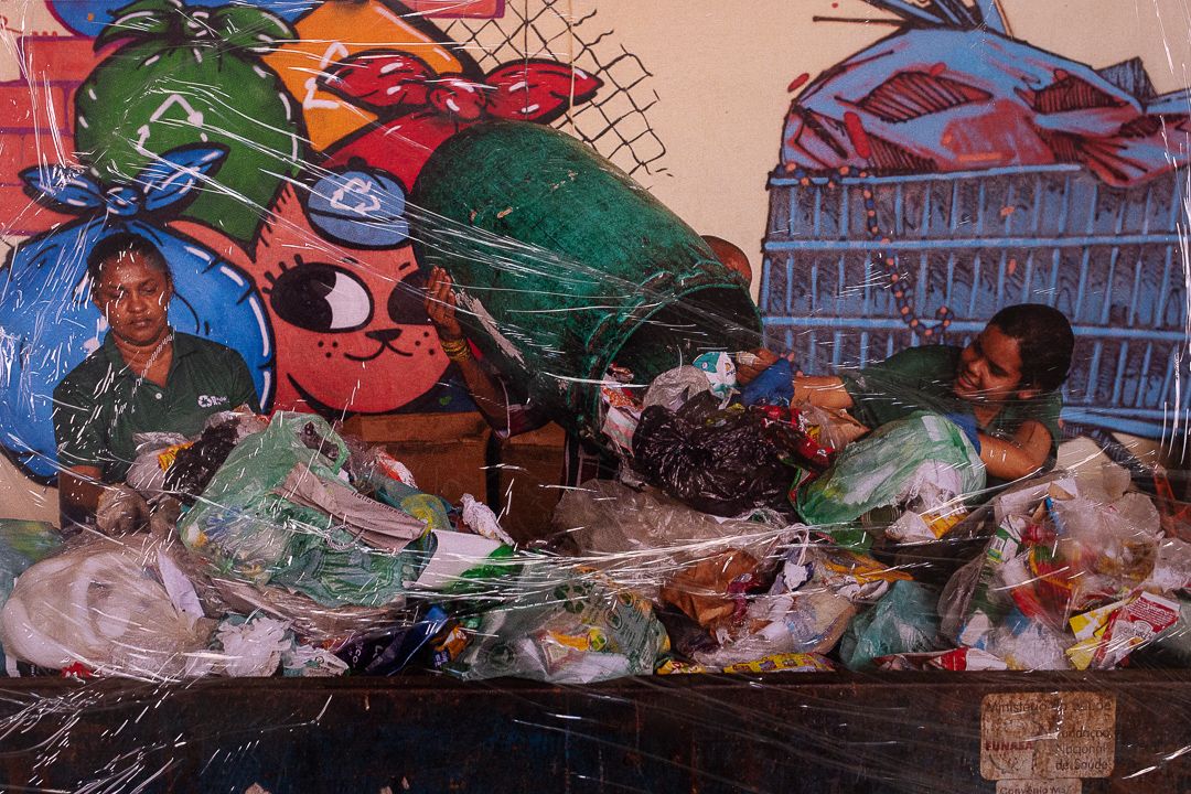 As Novas Perspectivas do Plástico  - Ciclos de Vida e Morte - 1 - 14