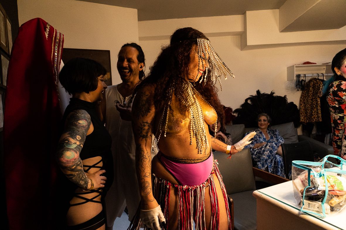 Noite Burlesca de um Certo Cabaré Carioca. - 1 - 16