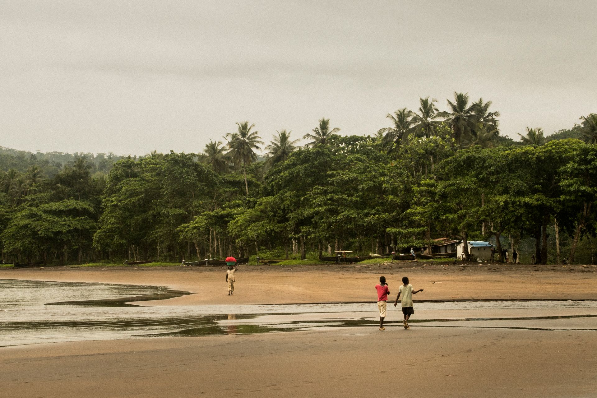 PROMISED LAND: The remnants of modern slavery in São Tomé /capital of São Tomé and Principe -Gulf of Guinea by António Cruz - 2 - 0