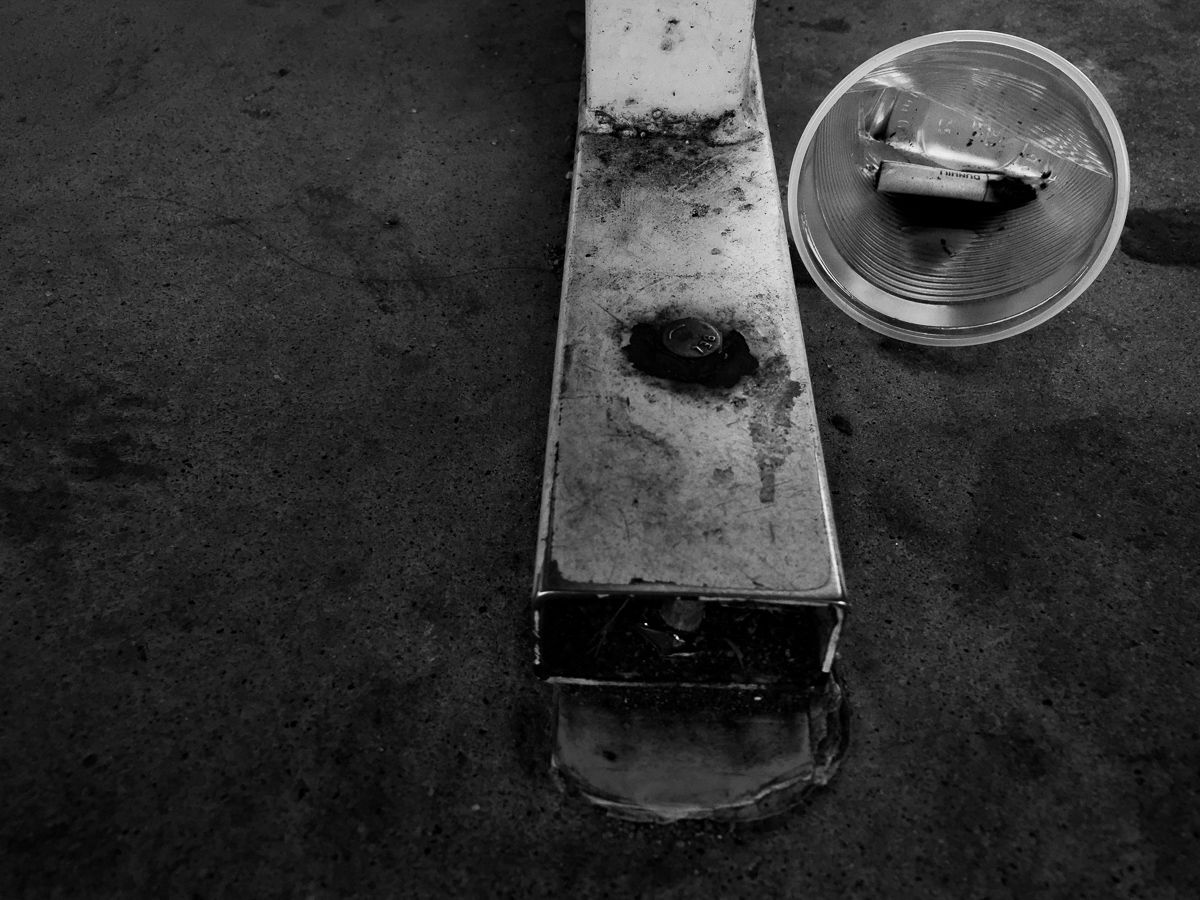 HOSTAGE CITIES -the daily displacement of workers who build cities where they don’t inhabit. By Clara Sampaio - 2 - 14