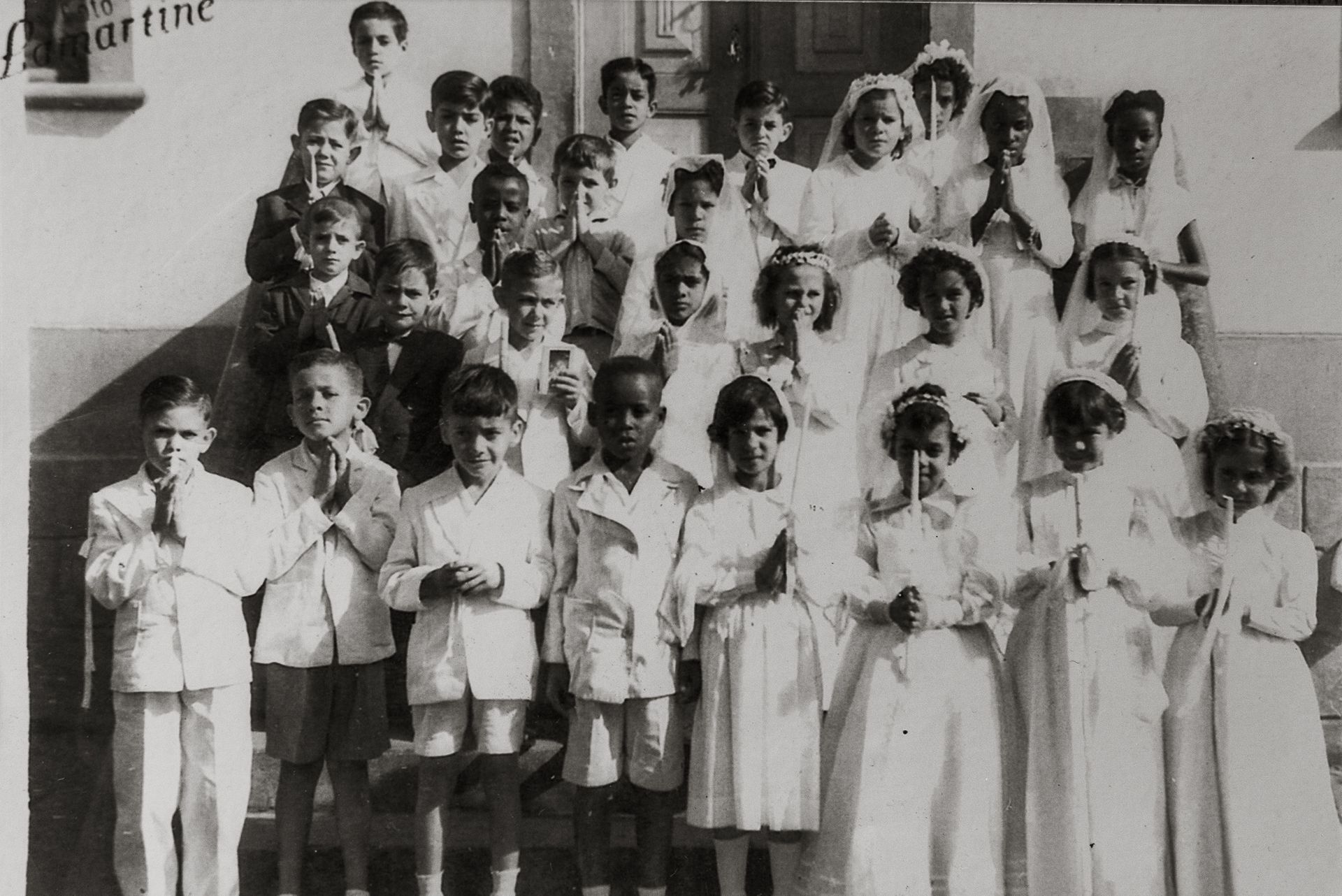 ERASURE : a cultural catalogue and descent repair in Minas Gerais, that deals with the conflicts of 'social whitening' and neglect of Brazilian History since the times of slavery. By Monique Olive - 3 - 17