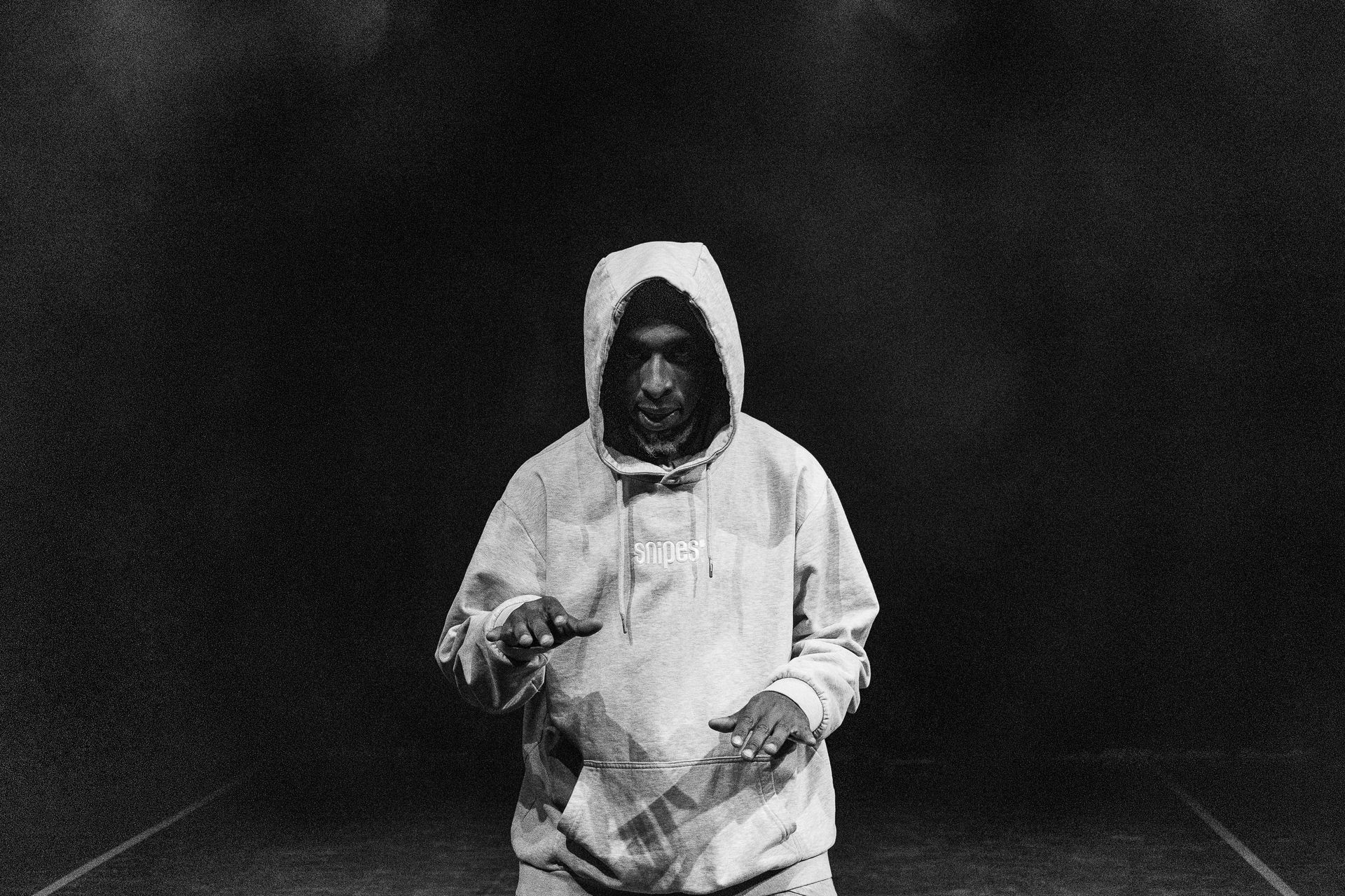 EXPIRATION DATE: The backstage of the Ageism in the Dance Scene in Brazil by Carol Pires - 2 - 16