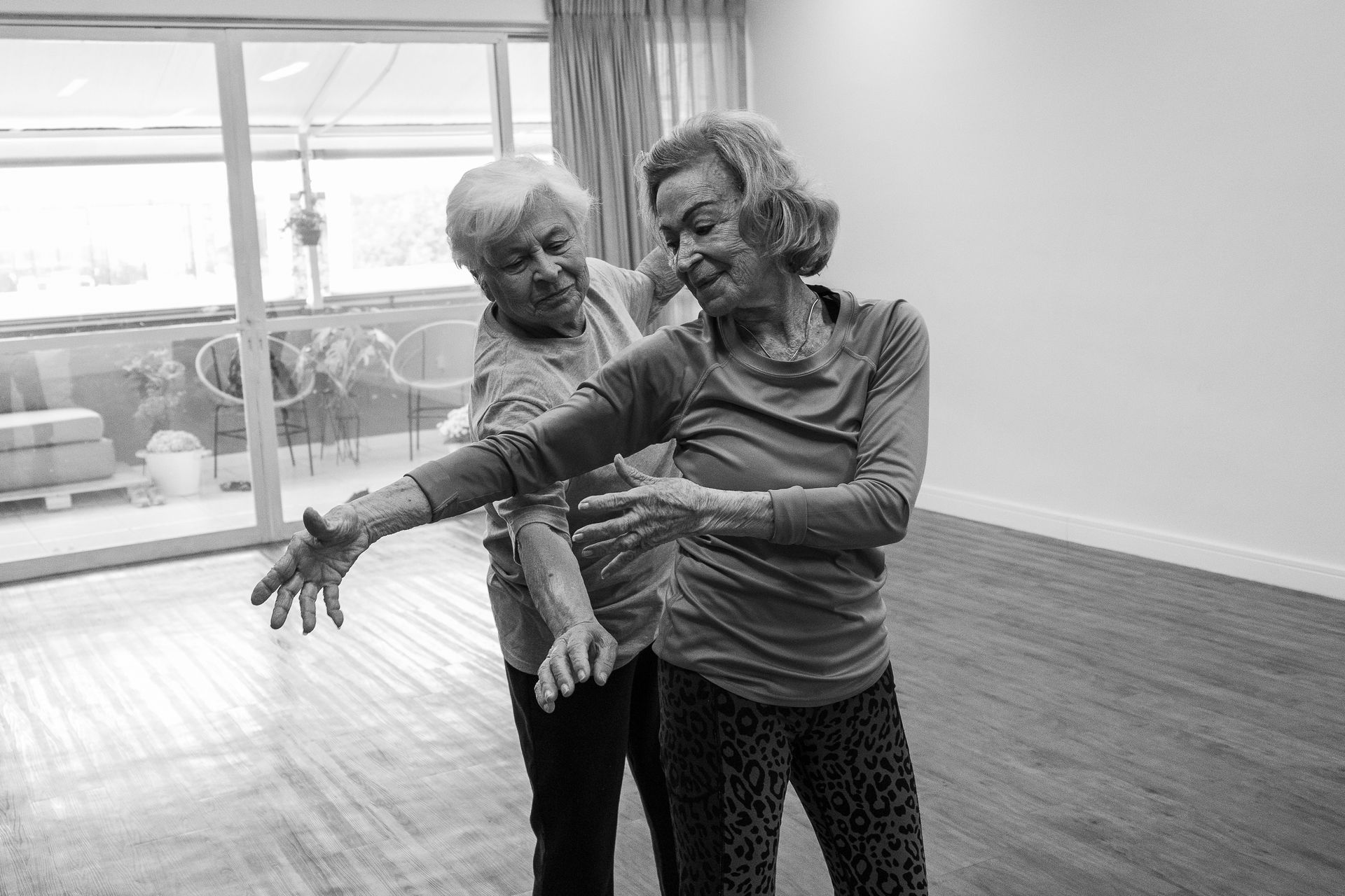 EXPIRATION DATE: The backstage of the Ageism in the Dance Scene in Brazil by Carol Pires - 2 - 7