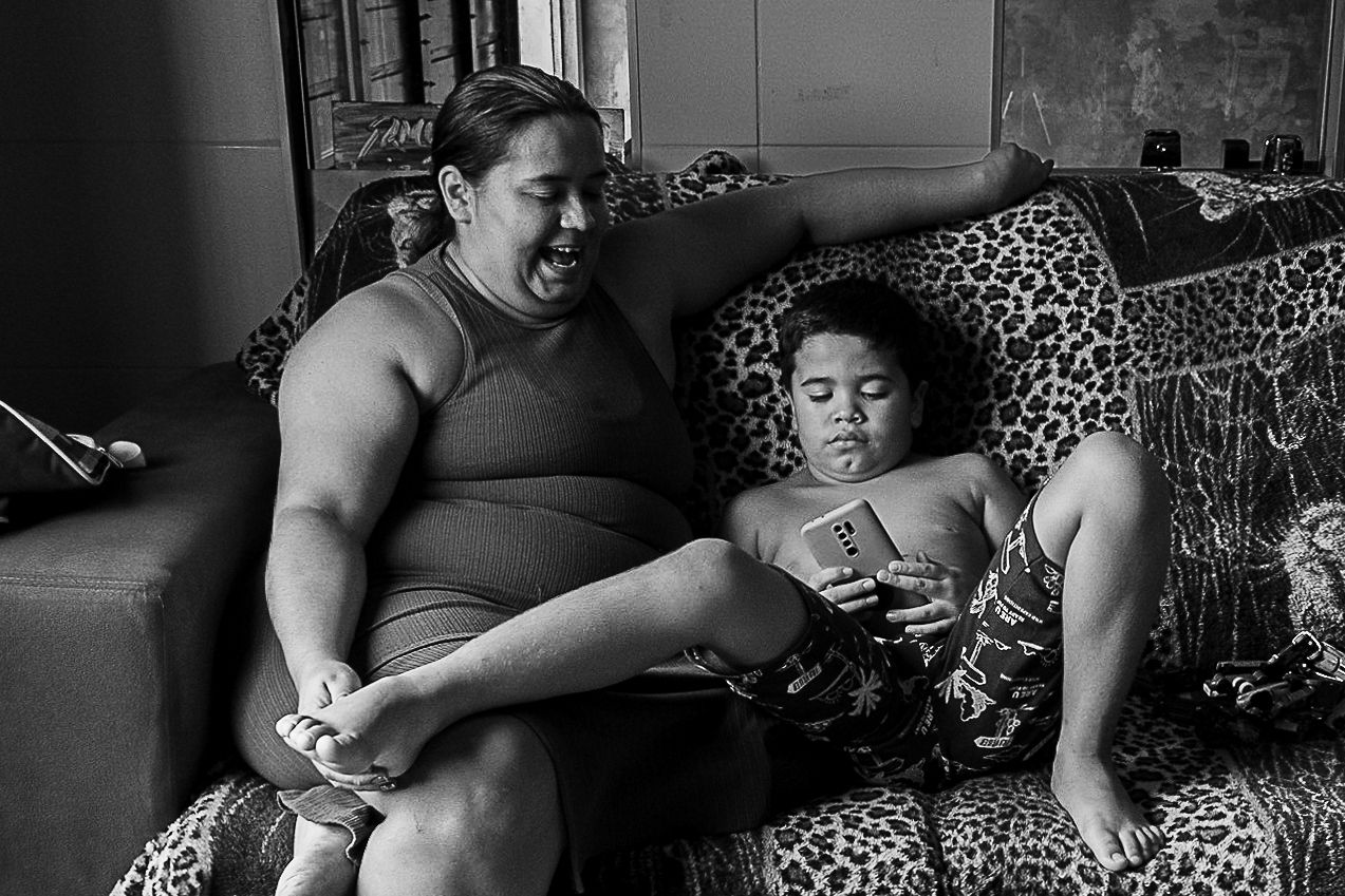 MOTHERS IN THE SPECTRUM: the side of autism barely heard/ by Vanessa Ribeiro - 2 - 6