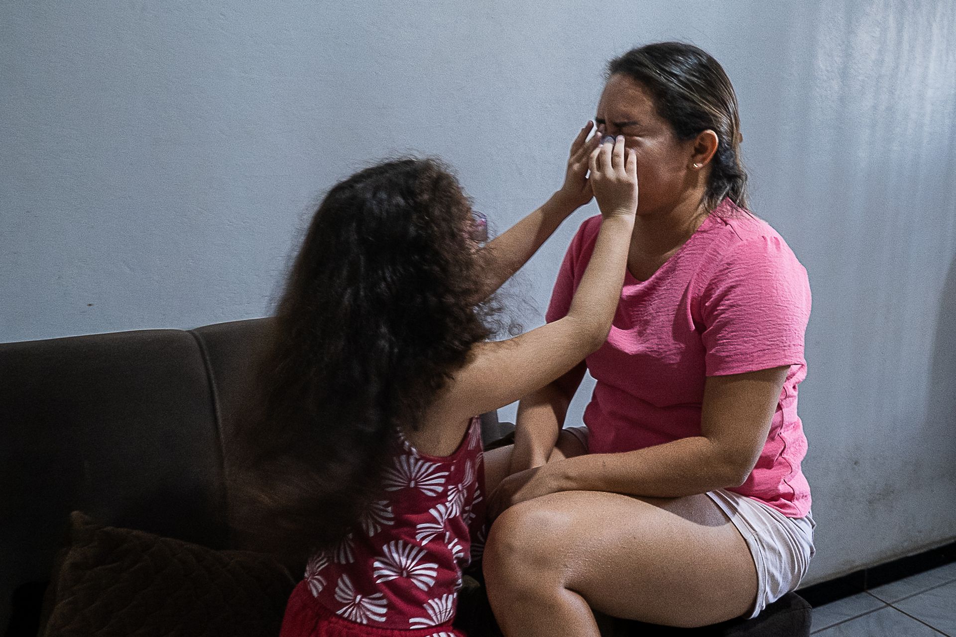 MOTHERS IN THE SPECTRUM: the side of autism barely heard/ by Vanessa Ribeiro - 2 - 10