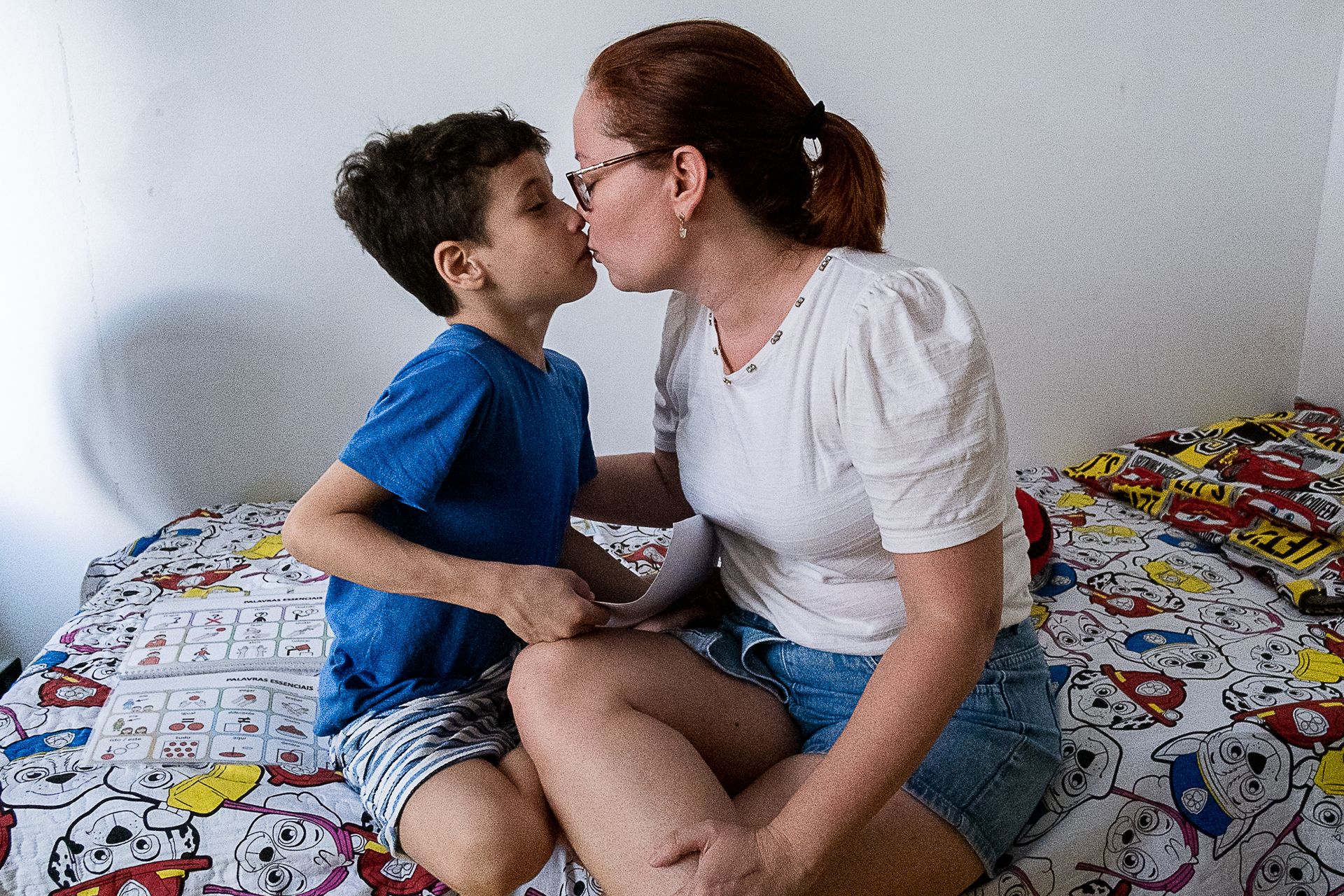 MOTHERS IN THE SPECTRUM: the side of autism barely heard/ by Vanessa Ribeiro - 2 - 14