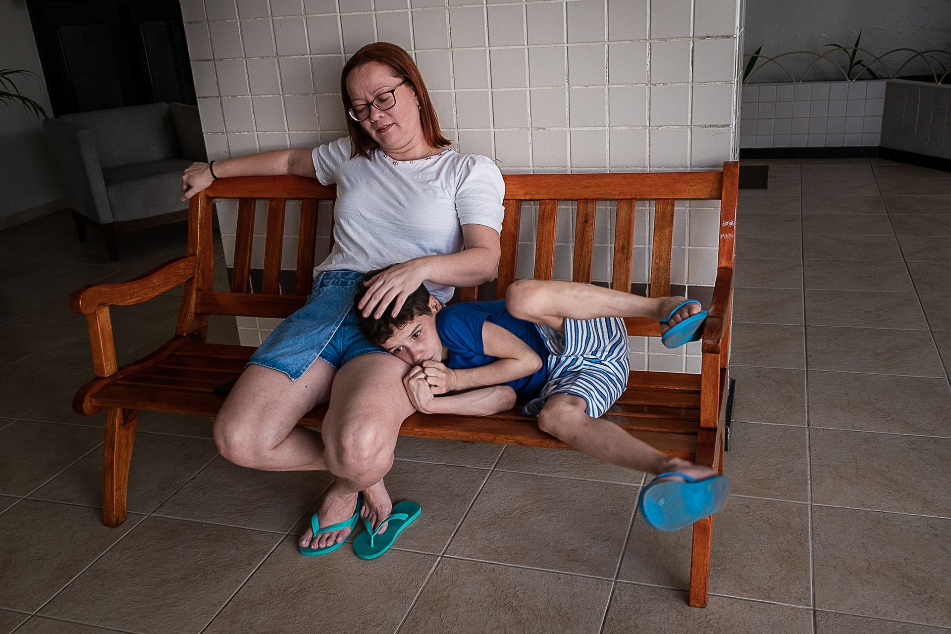 MOTHERS IN THE SPECTRUM: the side of autism barely heard/ by Vanessa Ribeiro - 2 - 13