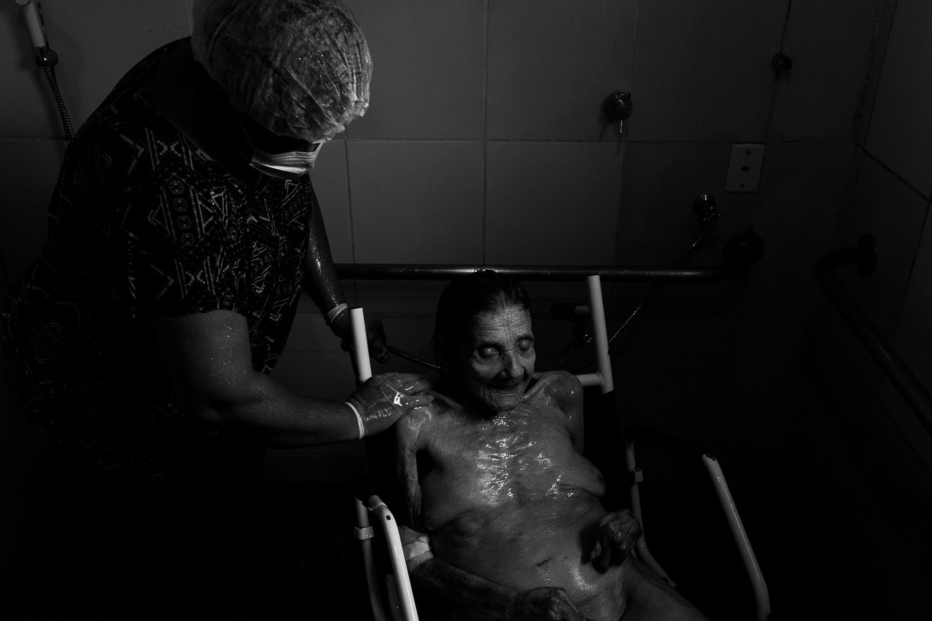 THE LAST STATION by Pri Ribeiro-  long-term care facilities and the challenges to ensure quality of life to older adults dealing with economic and mental vulnerabilities . - 2 - 47