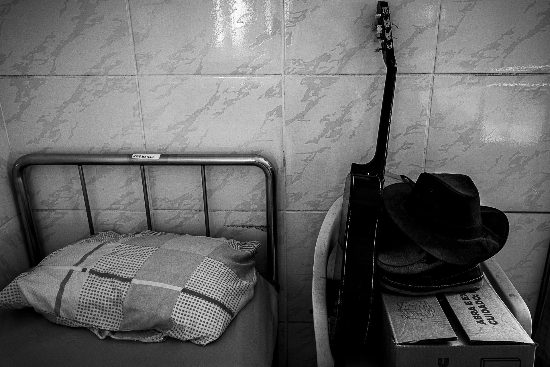 THE LAST STATION by Pri Ribeiro-  long-term care facilities and the challenges to ensure quality of life to older adults dealing with economic and mental vulnerabilities . - 2 - 36