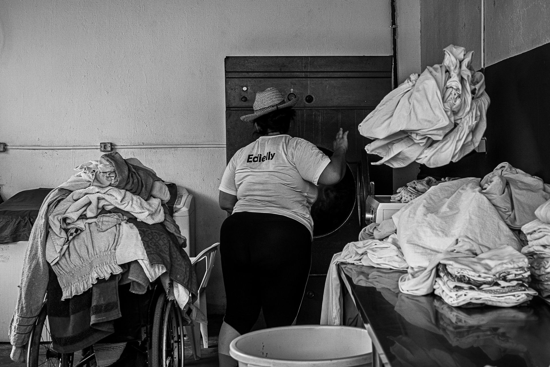 THE LAST STATION by Pri Ribeiro-  long-term care facilities and the challenges to ensure quality of life to older adults dealing with economic and mental vulnerabilities . - 2 - 32